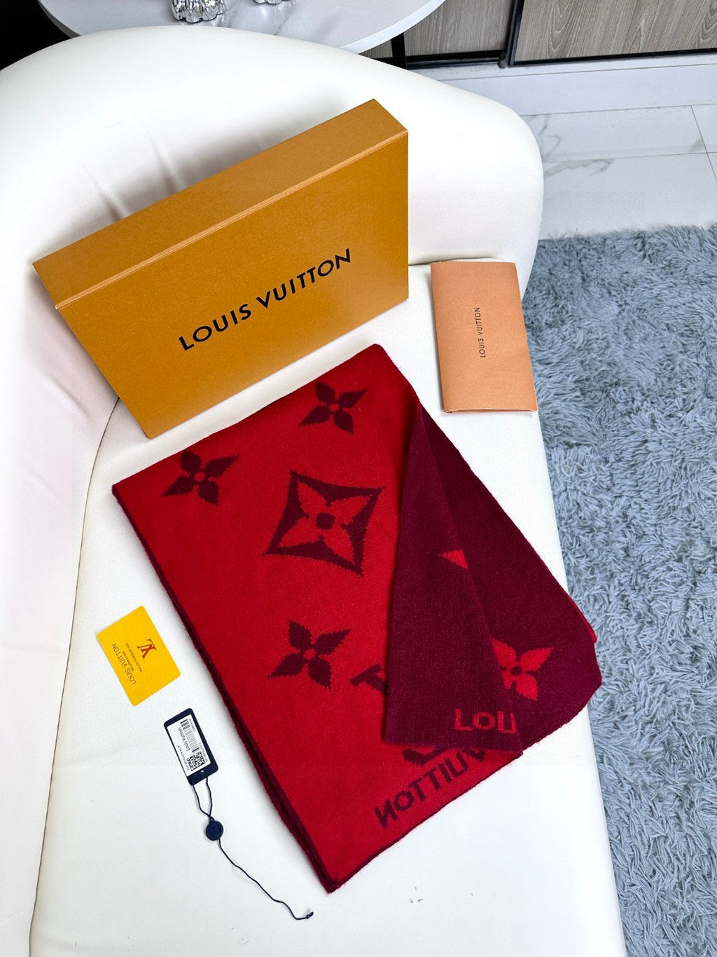 LOUIS VUITTON LV SCARF 180 CM IN CASHMERE 700780