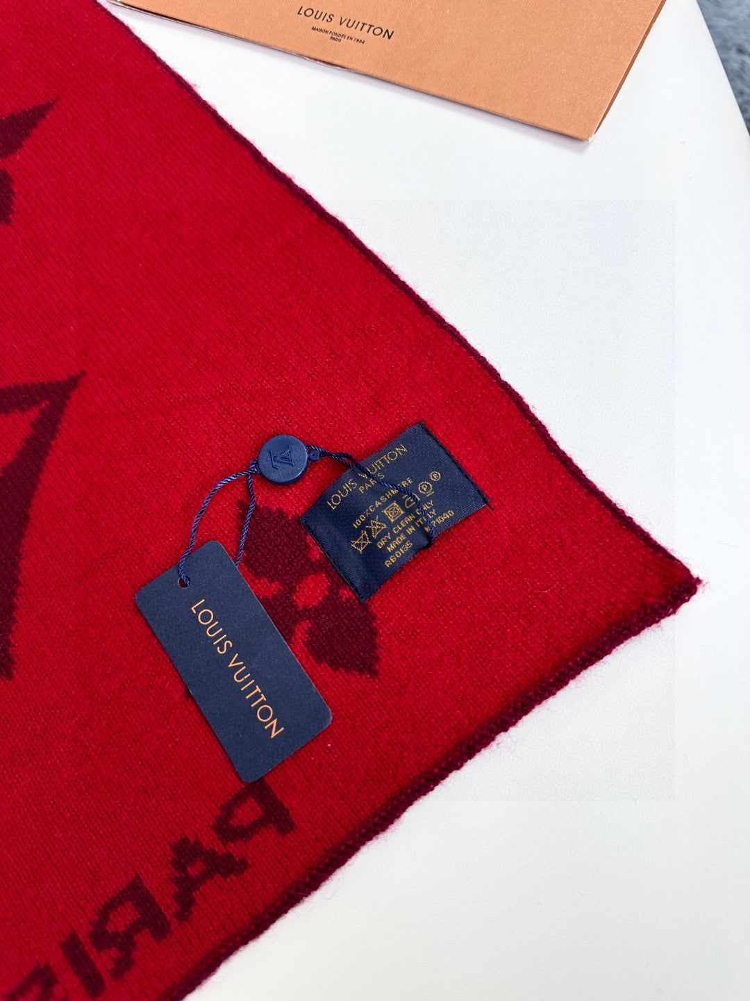 LOUIS VUITTON LV SCARF 180 CM IN CASHMERE 700780
