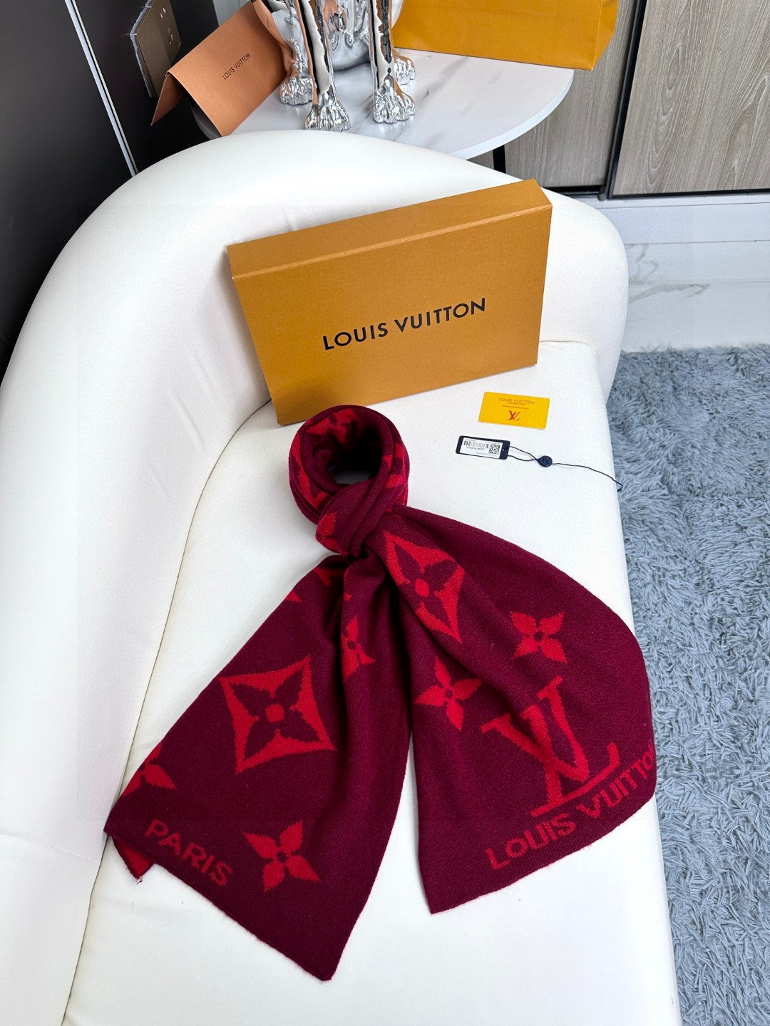 LOUIS VUITTON LV SCARF 180 CM IN CASHMERE 700780