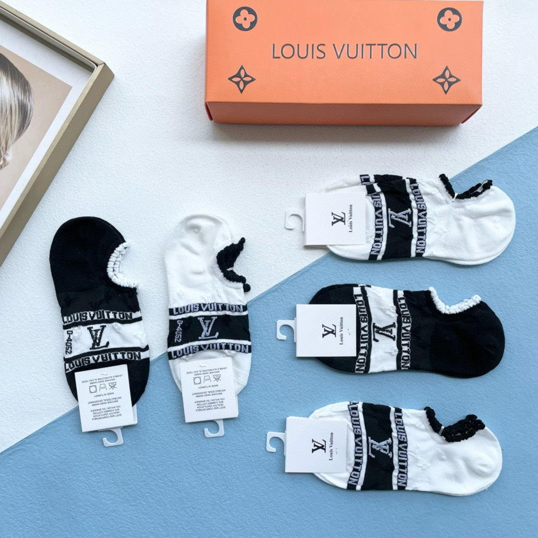 LOUIS VUITTON ANKLE SOCKS 149589 (1 BOX)
