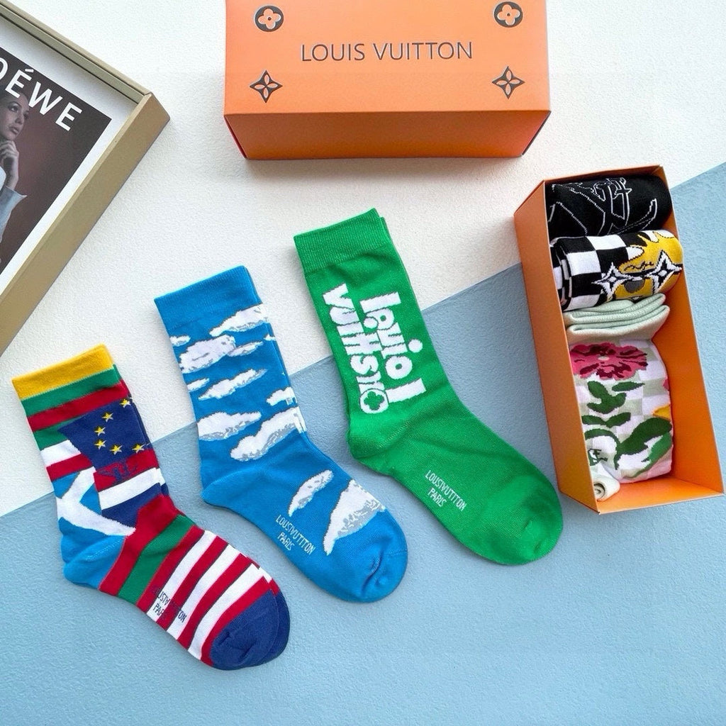 LOUIS VUITTON KNEE - HIGH SOCKS 423907 (1 BOX)