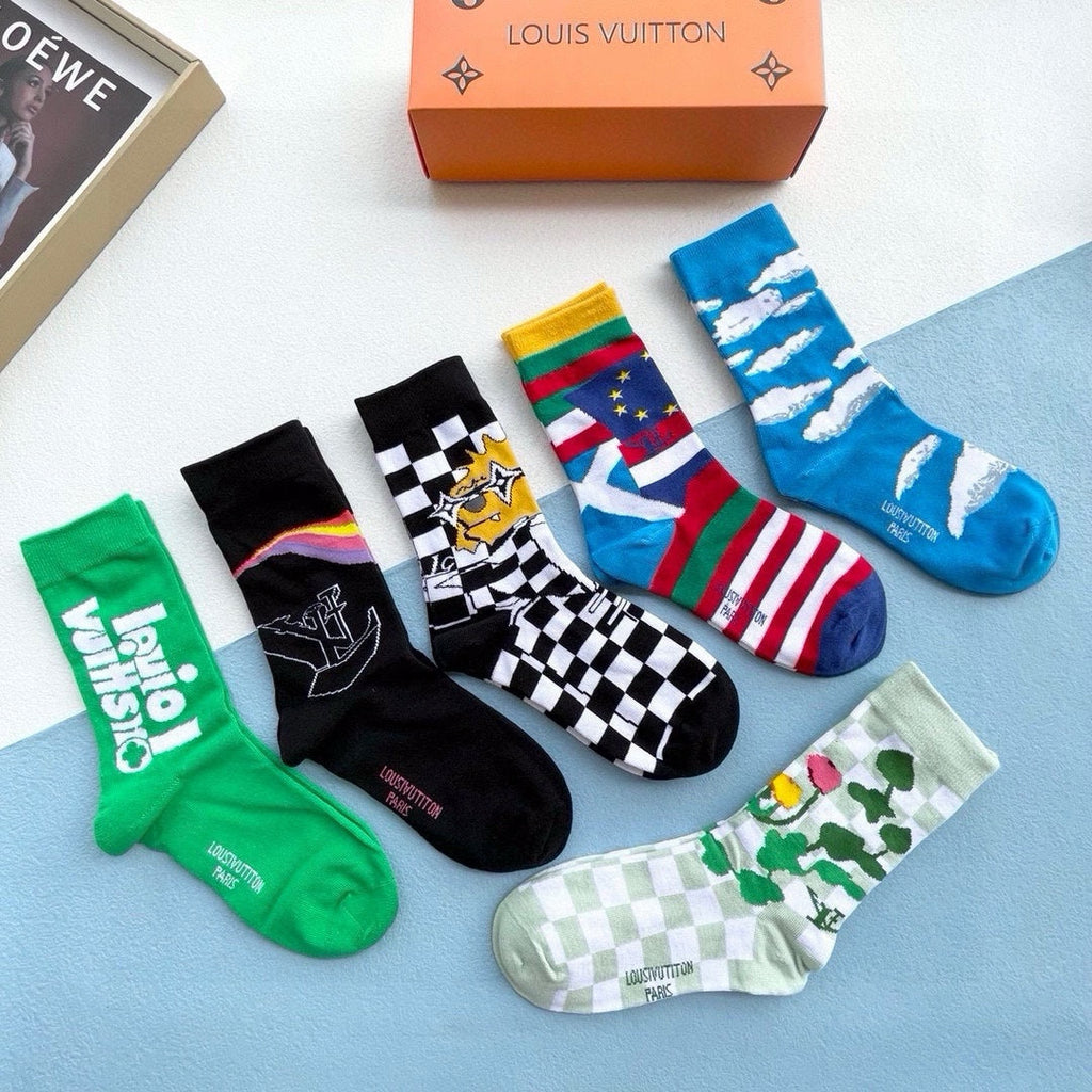LOUIS VUITTON KNEE - HIGH SOCKS 423907 (1 BOX)