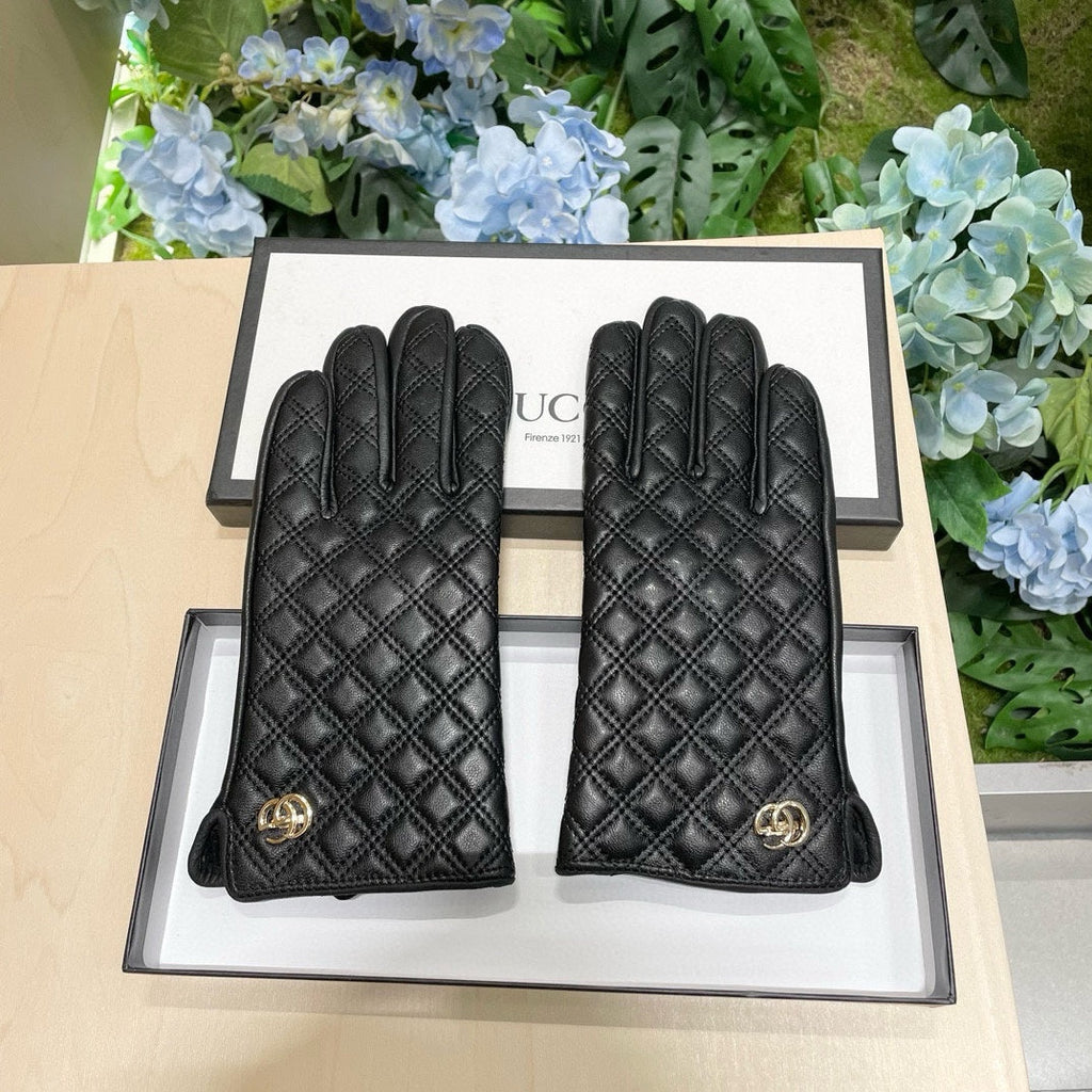 GUCCI TOUCHSCREEN GLOVES IN BLACK LAMBSKIN 427401