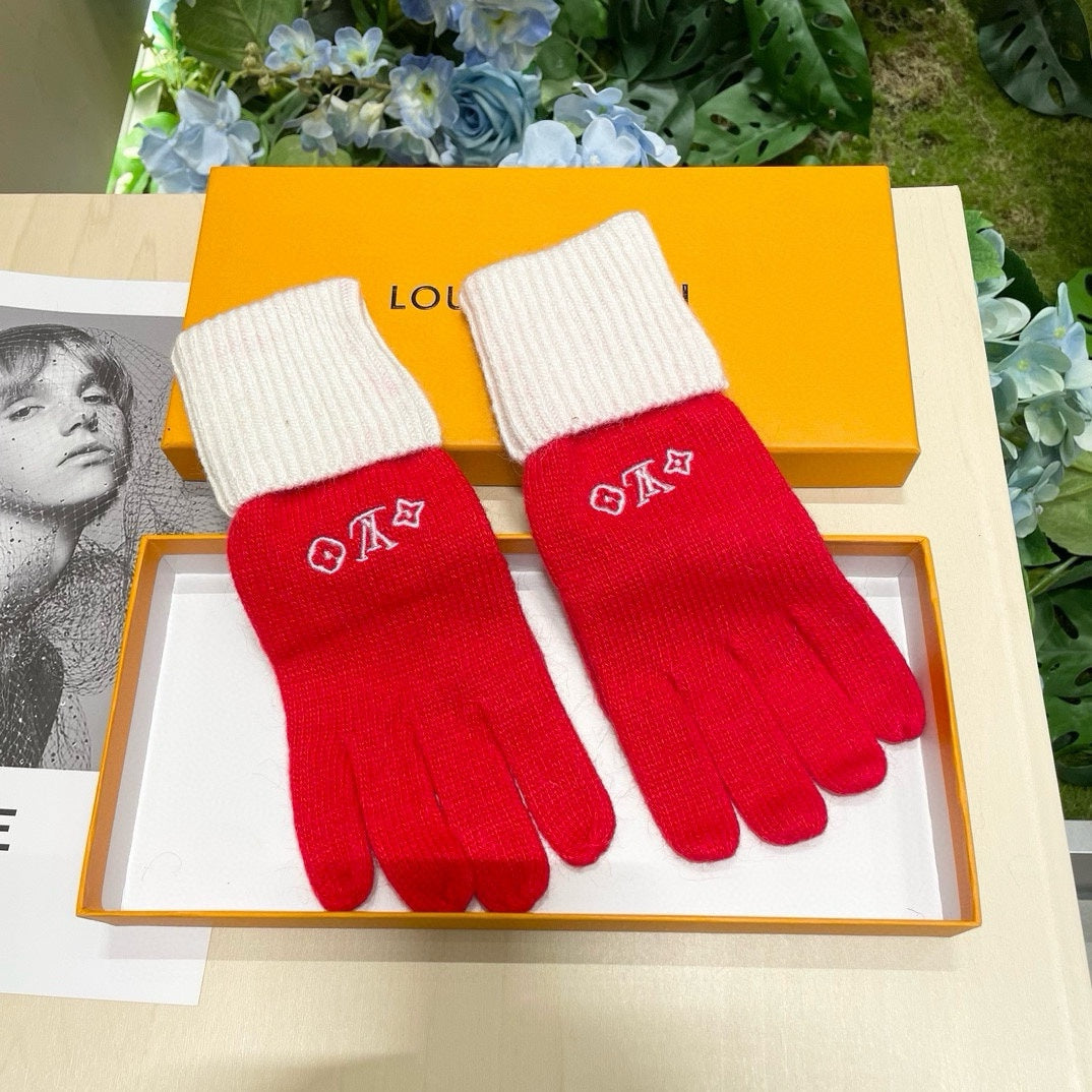 LOUIS VUITTON GLOVES IN CHERRY RED MIX WHITE WOOL 458551