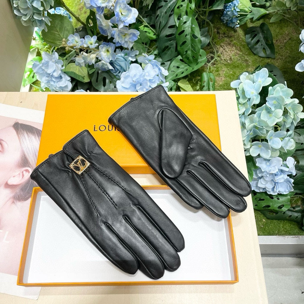 LOUIS VUITTON LV GLOVES IN BLACK LAMBSKIN WITH GOLD LOGO 462422