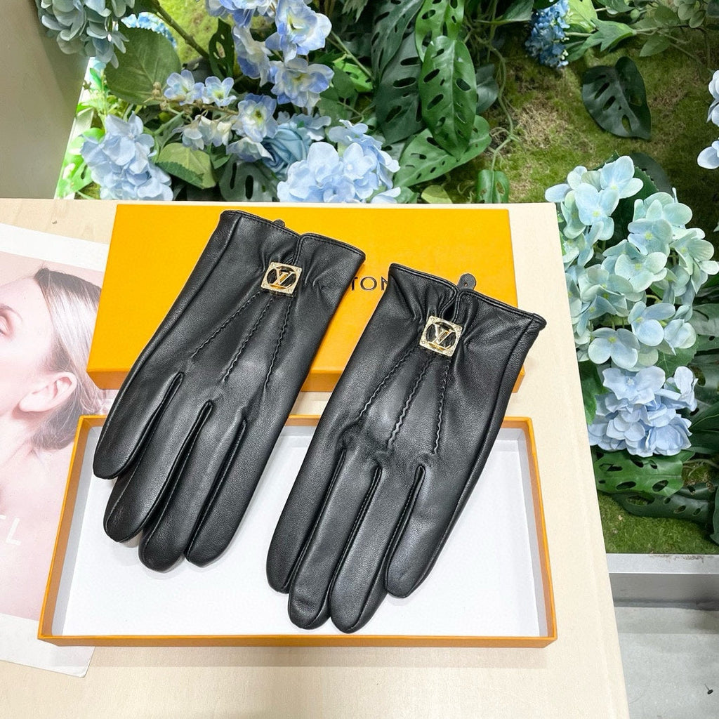 LOUIS VUITTON LV GLOVES IN BLACK LAMBSKIN WITH GOLD LOGO 462422