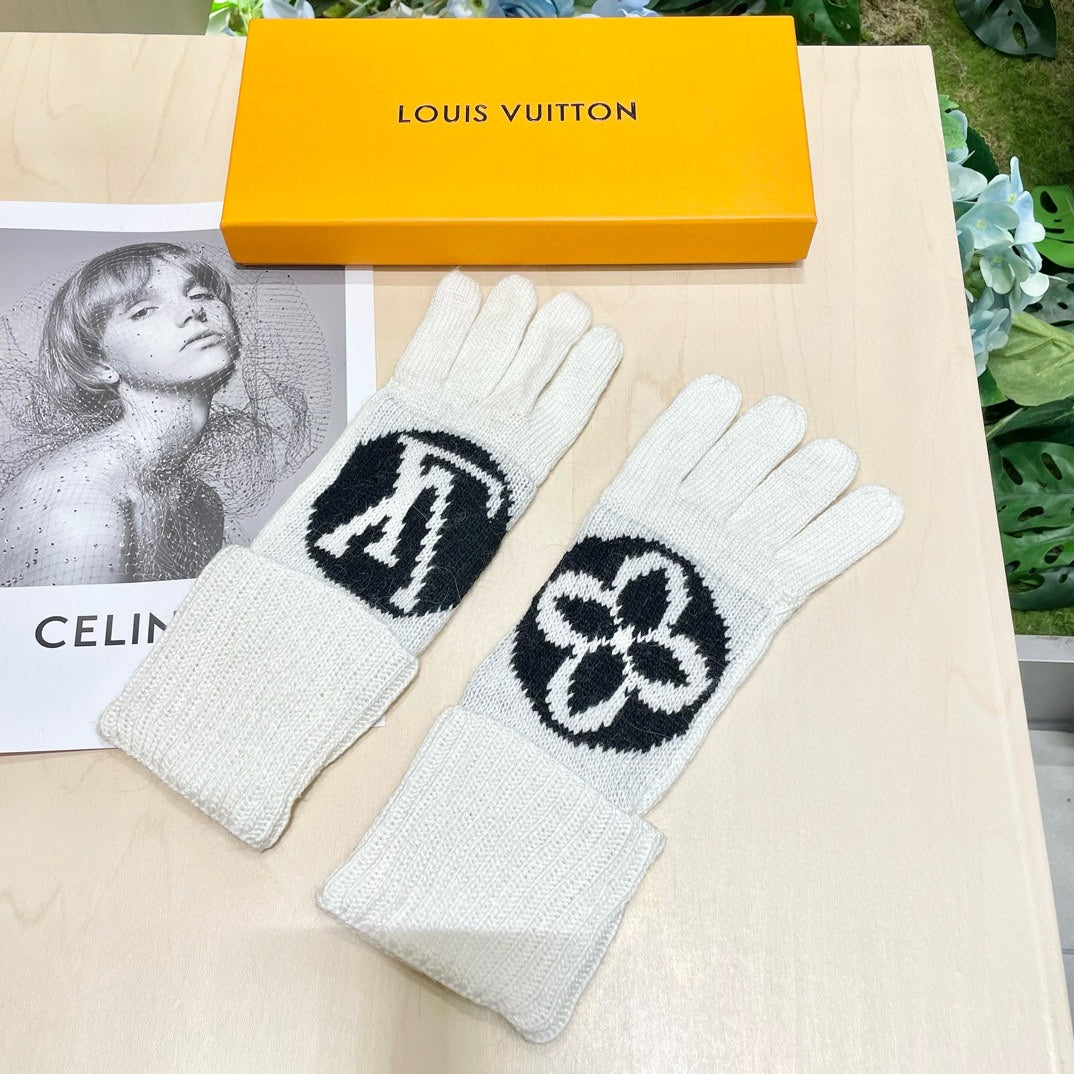 LOUIS VUITTON LV GLOVES IN WHITE MIX BLACK WOOL 464989