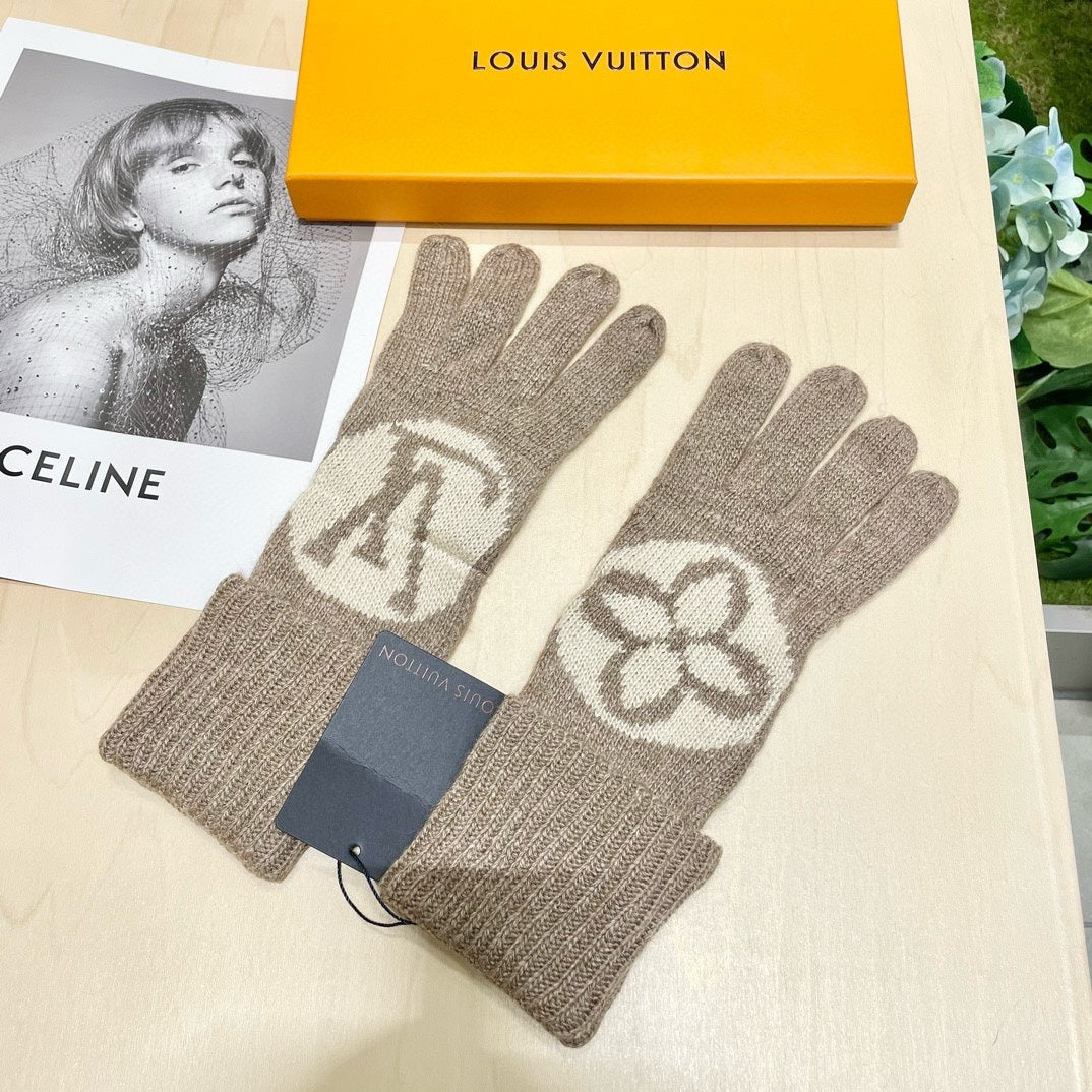 LOUIS VUITTON LV GLOVES IN DESERT BROWN WOOL 464990