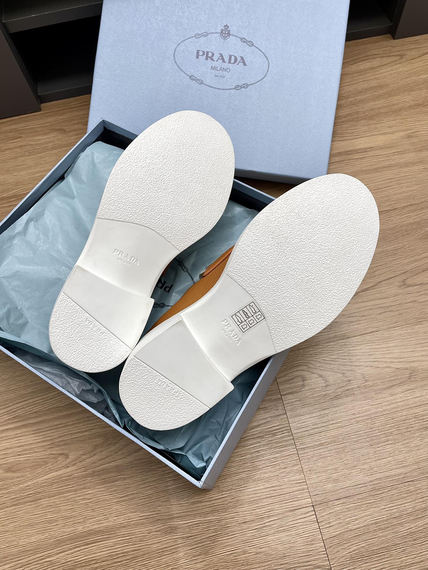 PRADA CHOCOLATE LOAFERS WHITE AND BRONZE CALFSKIN