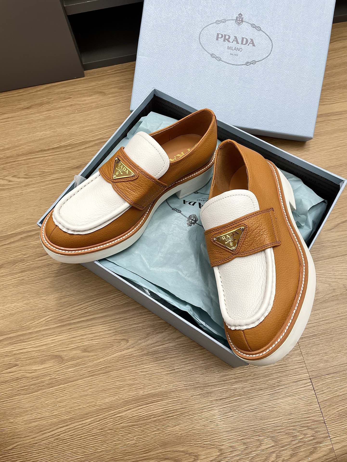 PRADA CHOCOLATE LOAFERS WHITE AND BRONZE CALFSKIN