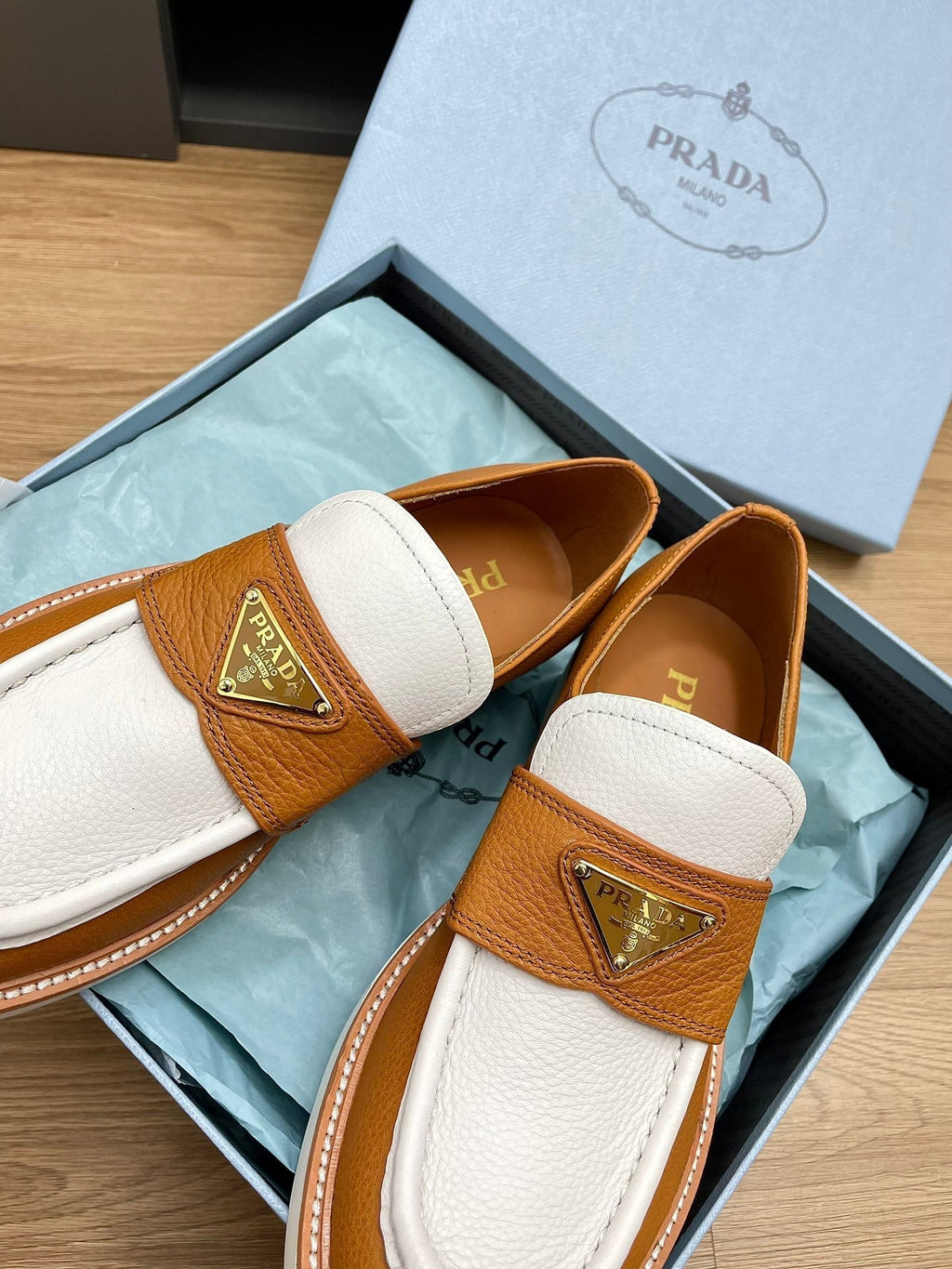 PRADA CHOCOLATE LOAFERS WHITE AND BRONZE CALFSKIN