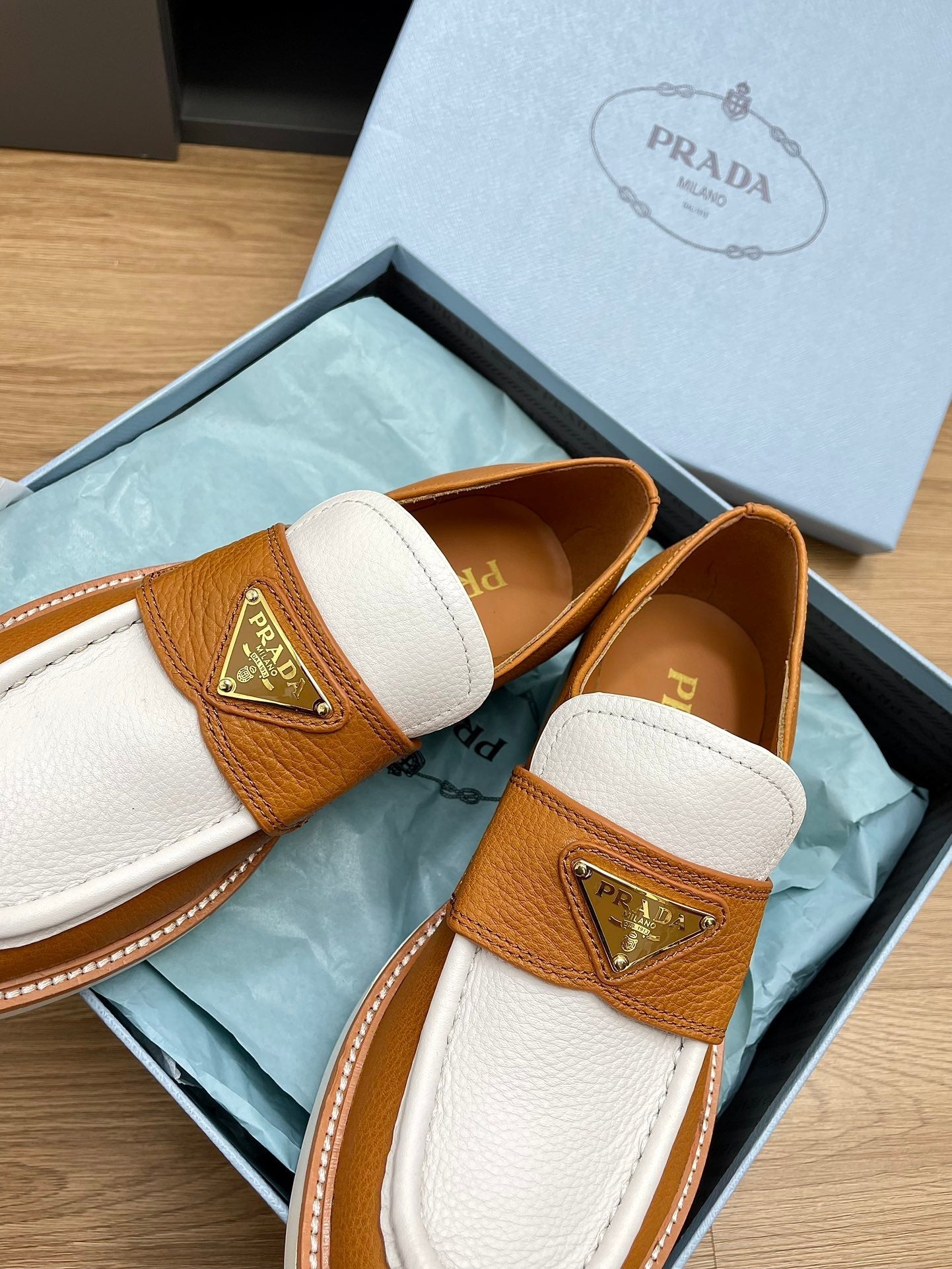 PRADA CHOCOLATE LOAFERS WHITE AND BRONZE CALFSKIN