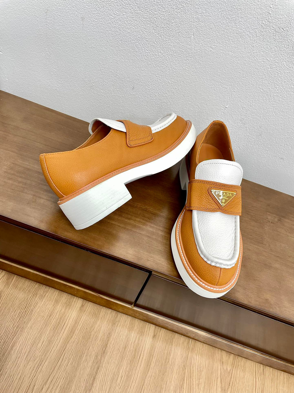 PRADA CHOCOLATE LOAFERS WHITE AND BRONZE CALFSKIN