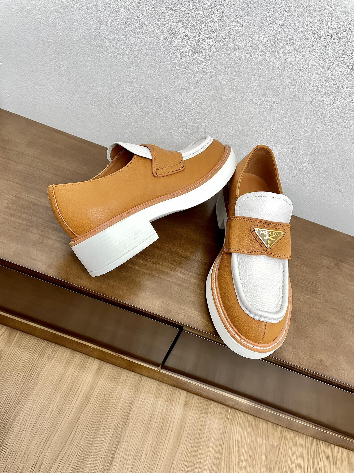 PRADA CHOCOLATE LOAFERS WHITE AND BRONZE CALFSKIN