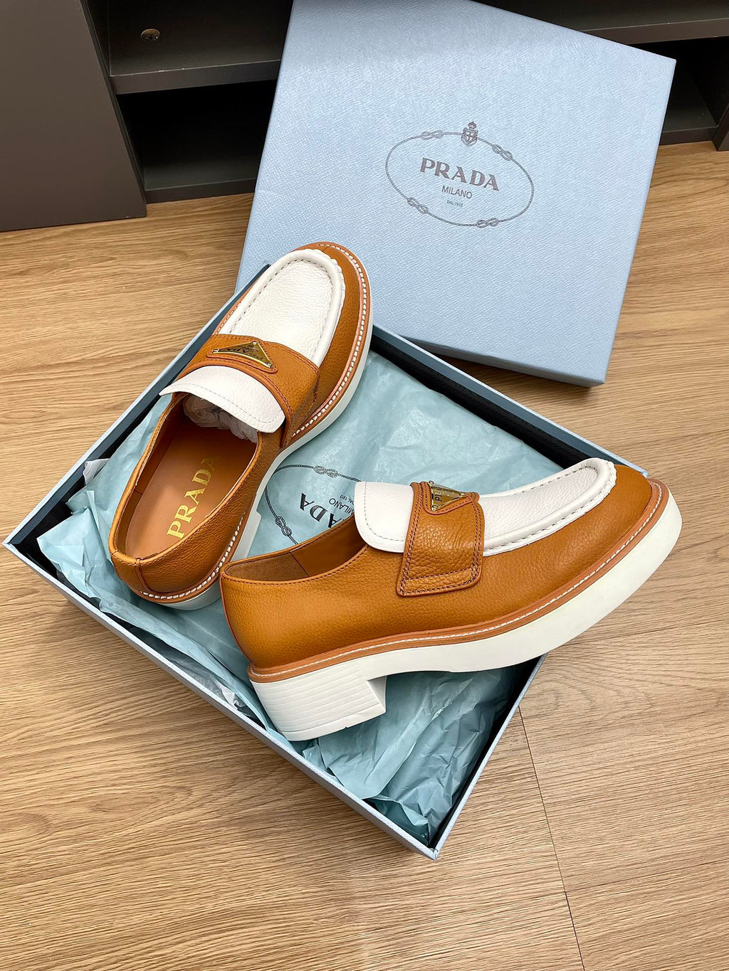 PRADA CHOCOLATE LOAFERS WHITE AND BRONZE CALFSKIN