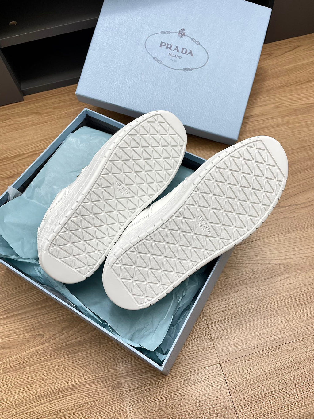 PRADA DOWNTOWN BOLD SNEAKERS WHITE CALFSKIN
