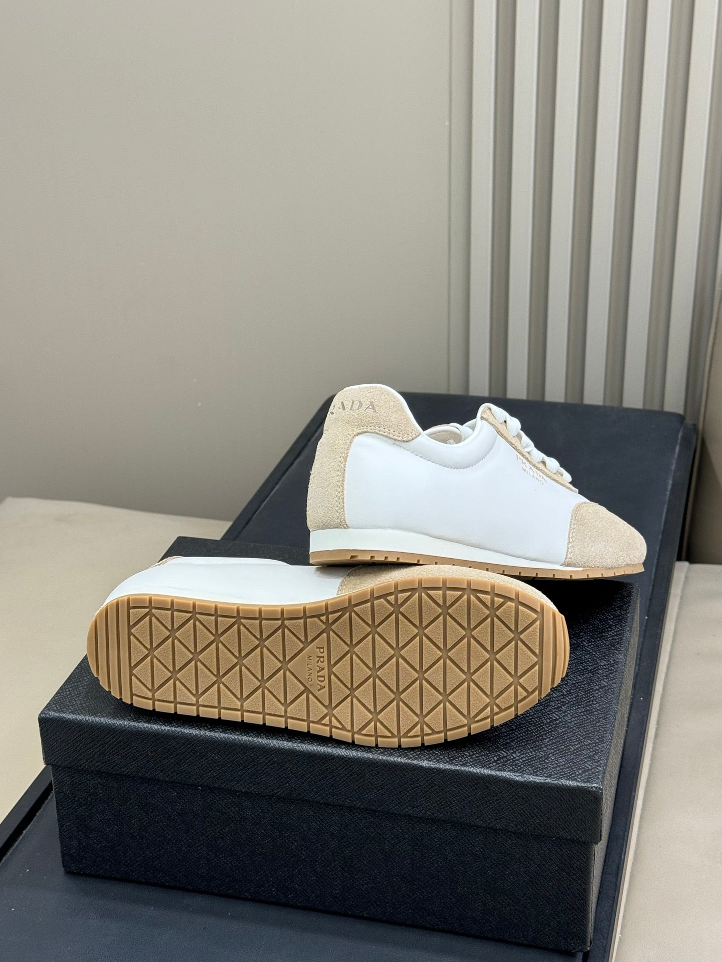 PRADA 25S SNEAKER IN WHITE MIX RK BEIGE SUEDE STYLE 2