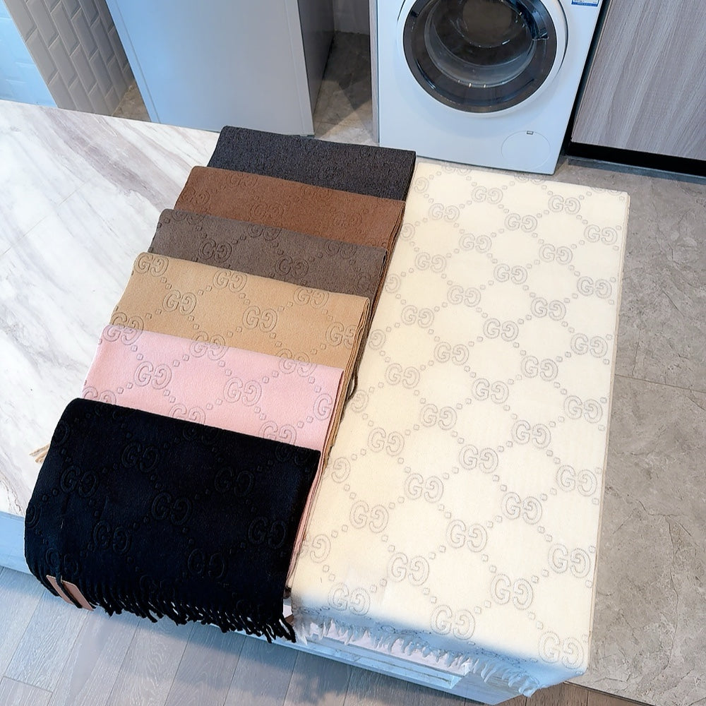 GUCCI SCARF IN LIGHT PINK CASHMERE 405596