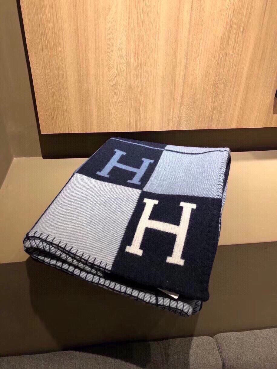 HERMES AVALON III THROW BLANKET 175 CM IN NAVY BLUE WOOL AND CASERE 351741