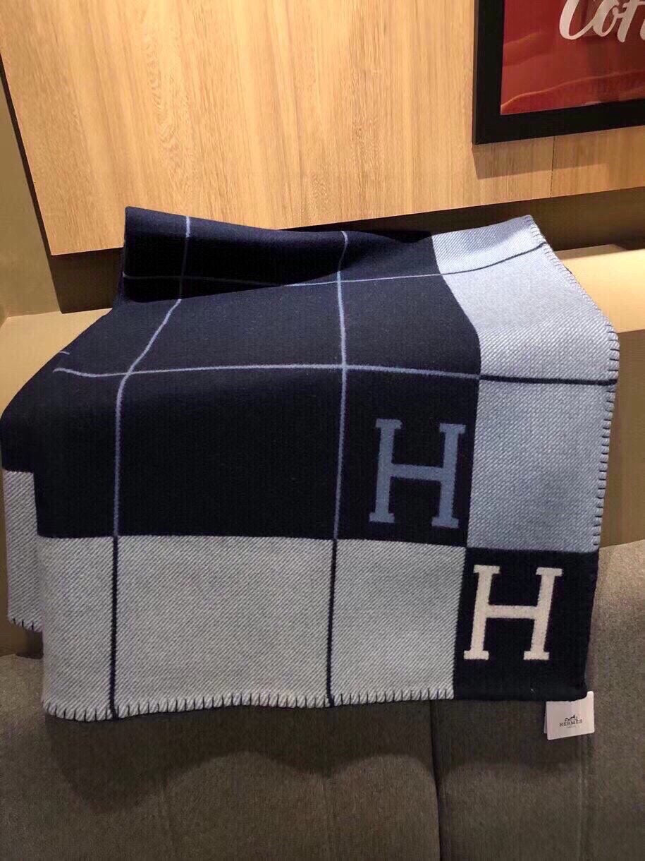 HERMES AVALON III THROW BLANKET 175 CM IN NAVY BLUE WOOL AND CASERE 351741