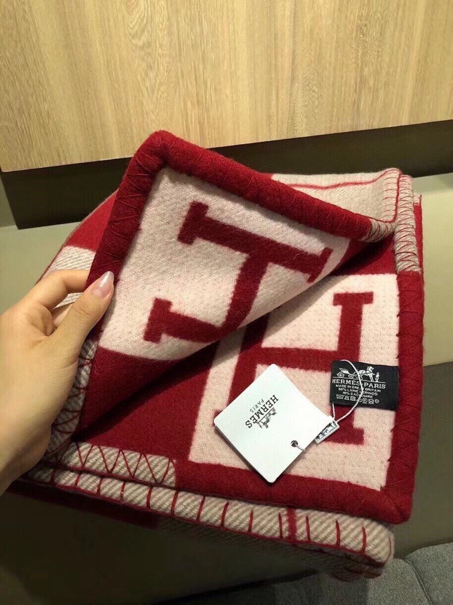 HERMES AVALON III THROW BLANKET 175 CM IN CHERRY RED WOOL AND CASERE 351743