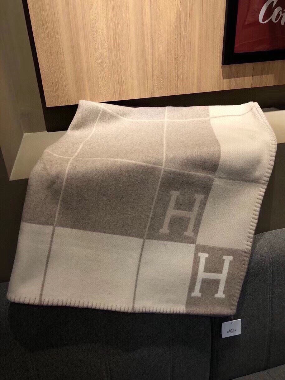 HERMES AVALON III THROW BLANKET 175 CM IN KHAKI BROWN WOOL AND CASERE 351745