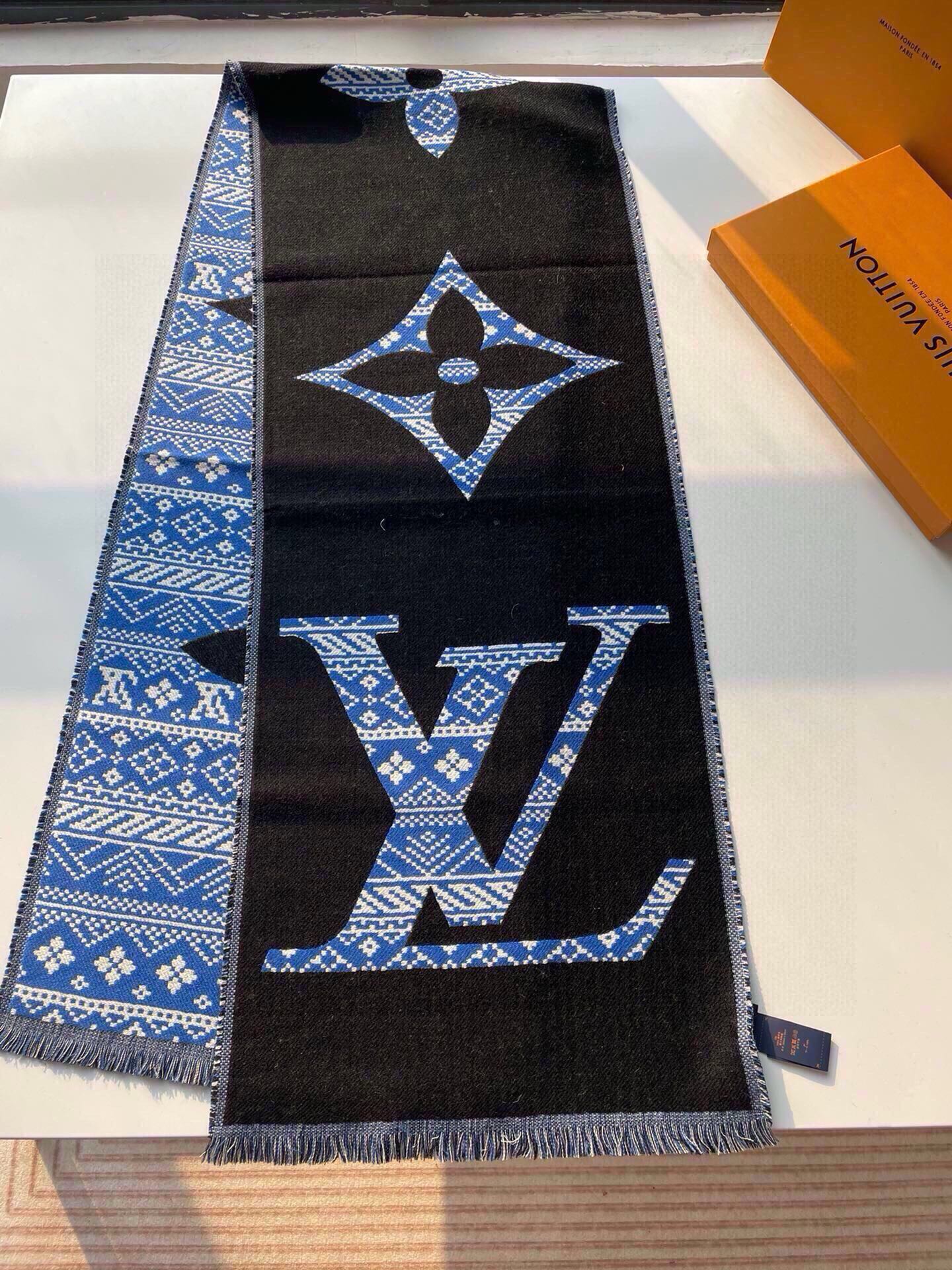 LOUIS VUITTON SCARF 200 CM IN BLACK MIX BLUE WOOL 390040