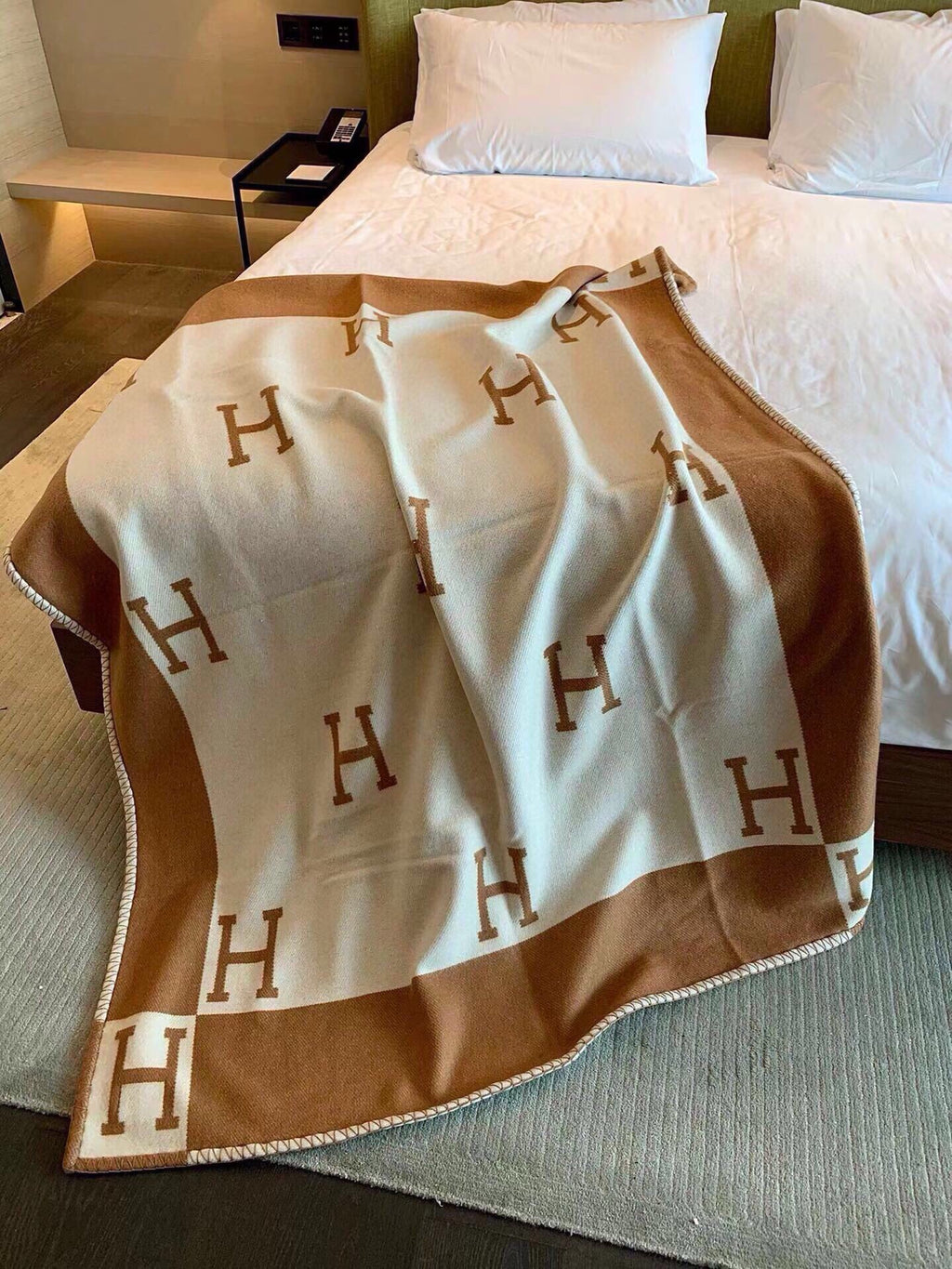 HERMES TIGRE BAYADERE BLANAVALON III THROW BLANKET IN CAMEL BROWN CASERE 407143