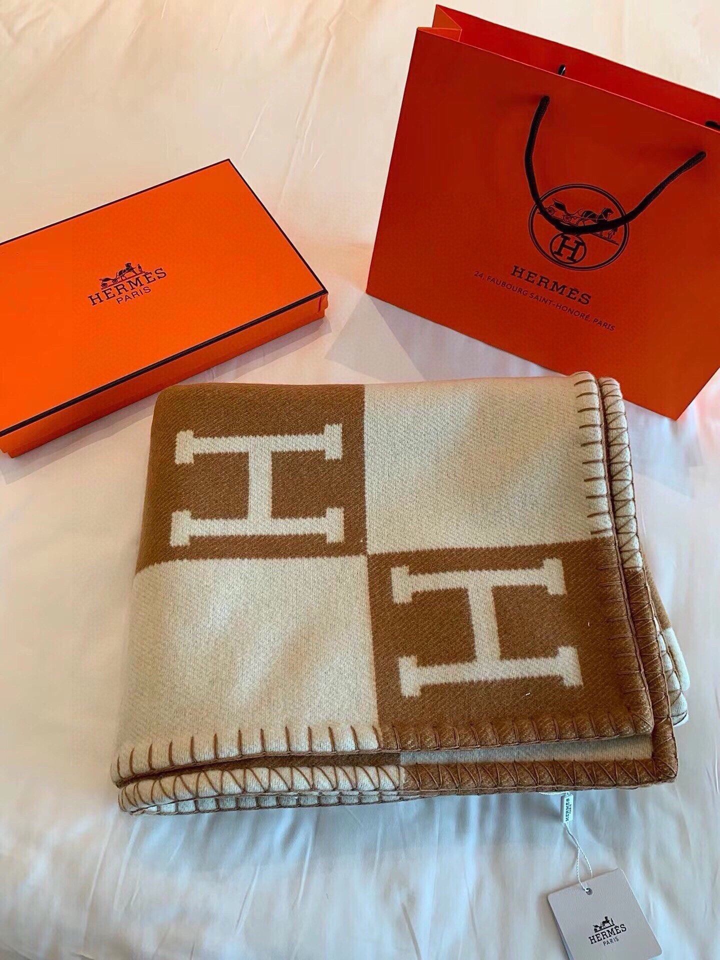 HERMES TIGRE BAYADERE BLANAVALON III THROW BLANKET IN CAMEL BROWN CASERE 407143