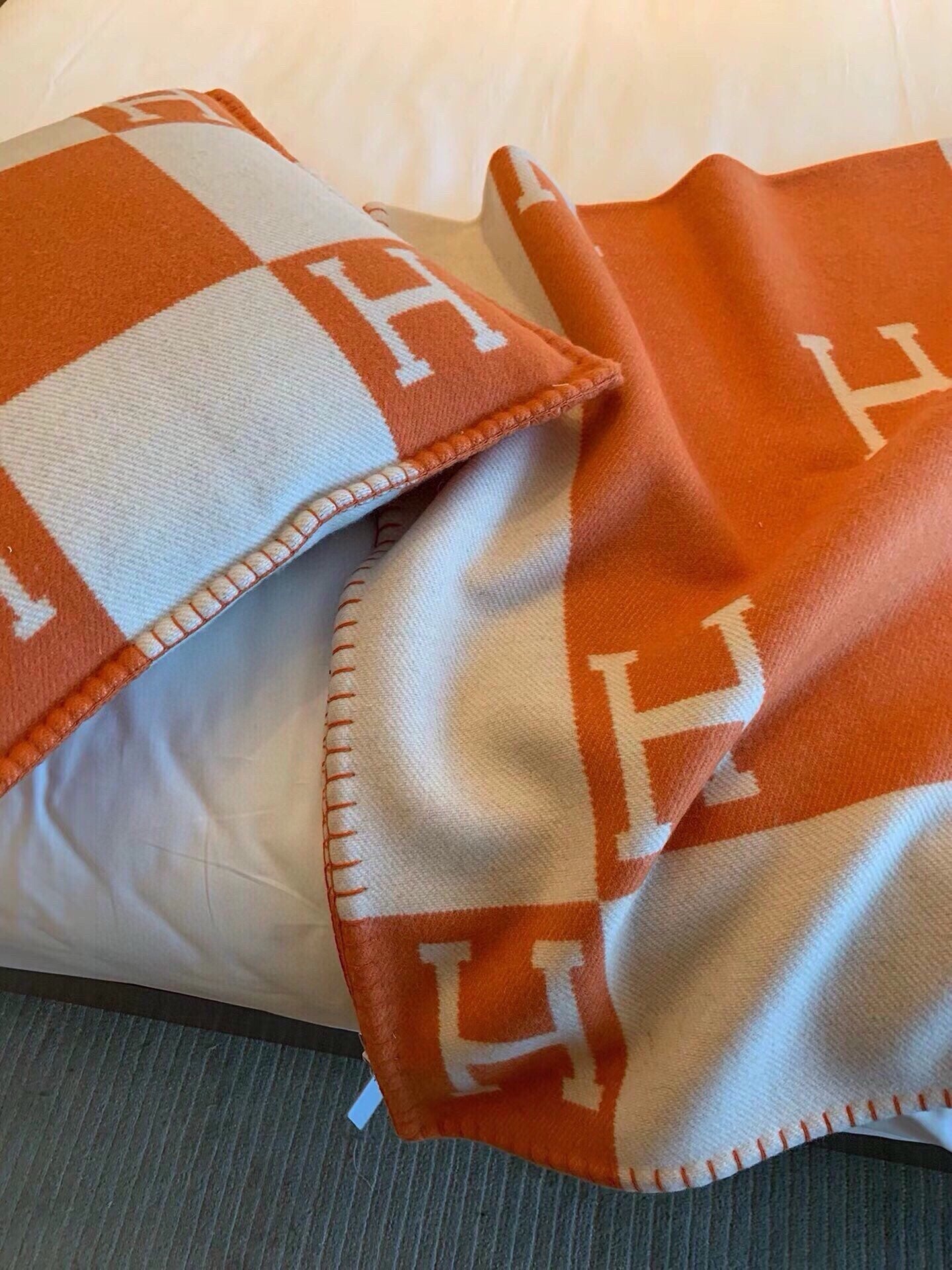 HERMES TIGRE BAYADERE BLANAVALON III THROW BLANKET IN SPANISH ORANGE CASERE 407145