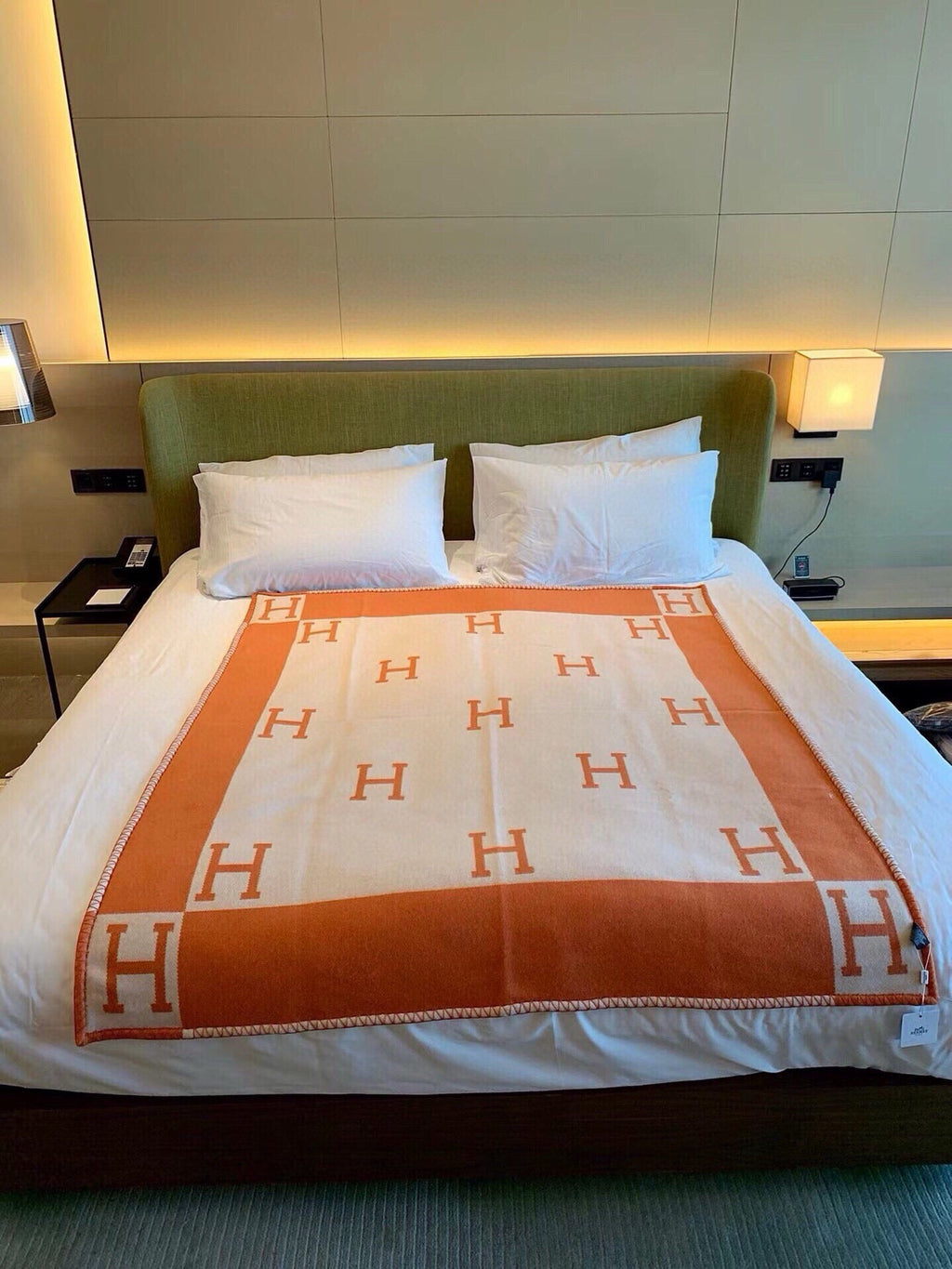 HERMES TIGRE BAYADERE BLANAVALON III THROW BLANKET IN SPANISH ORANGE CASERE 407145