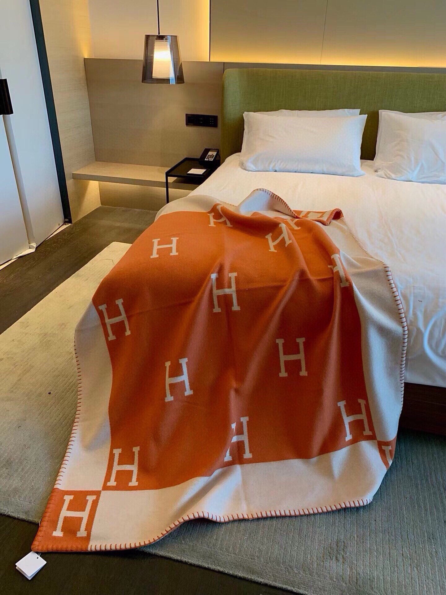 HERMES TIGRE BAYADERE BLANAVALON III THROW BLANKET IN SPANISH ORANGE CASERE 407145