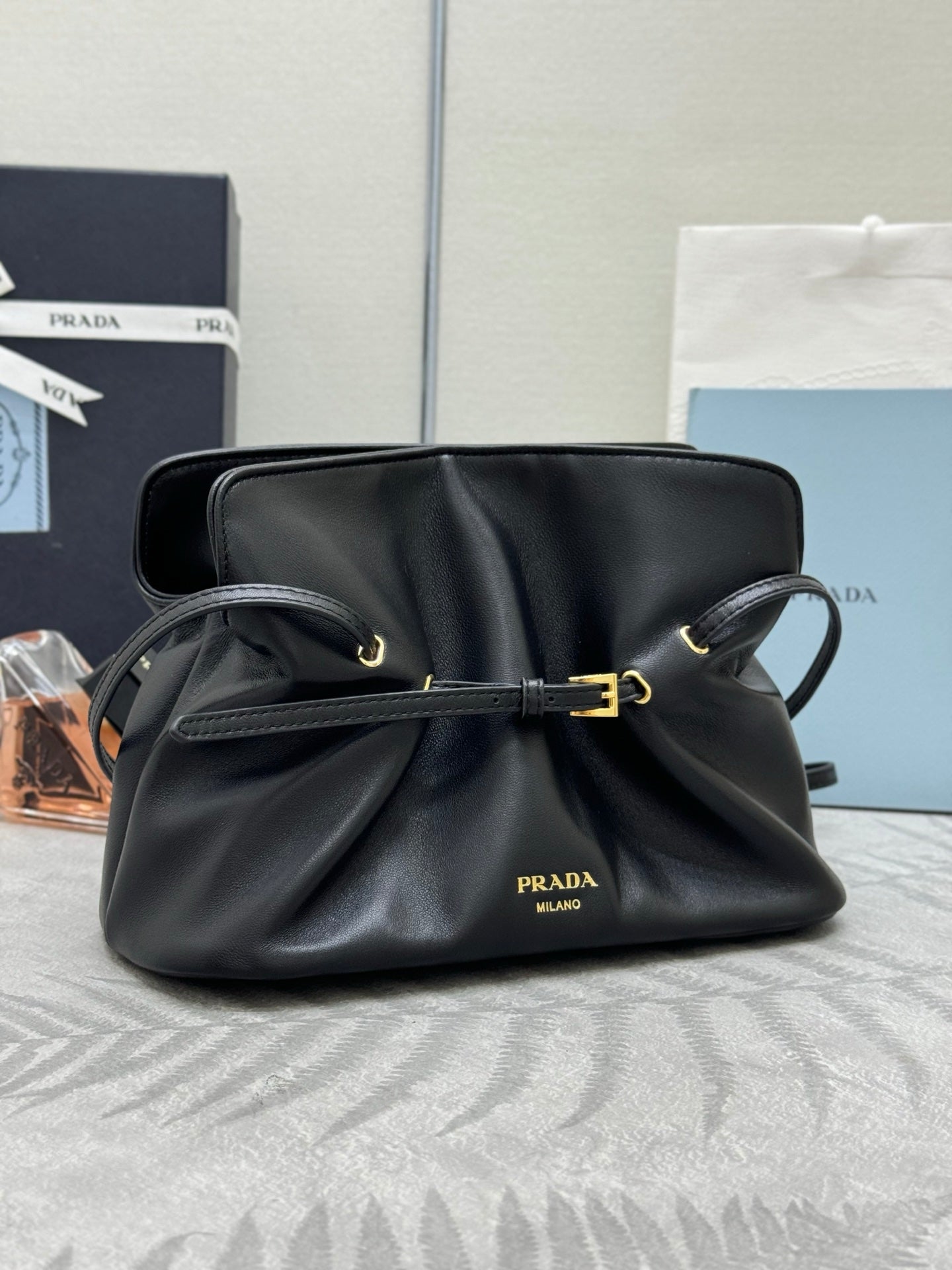 PRADA 25S SMALL BAG 25 IN BLACK CALFSKIN GOLD HARDWARE