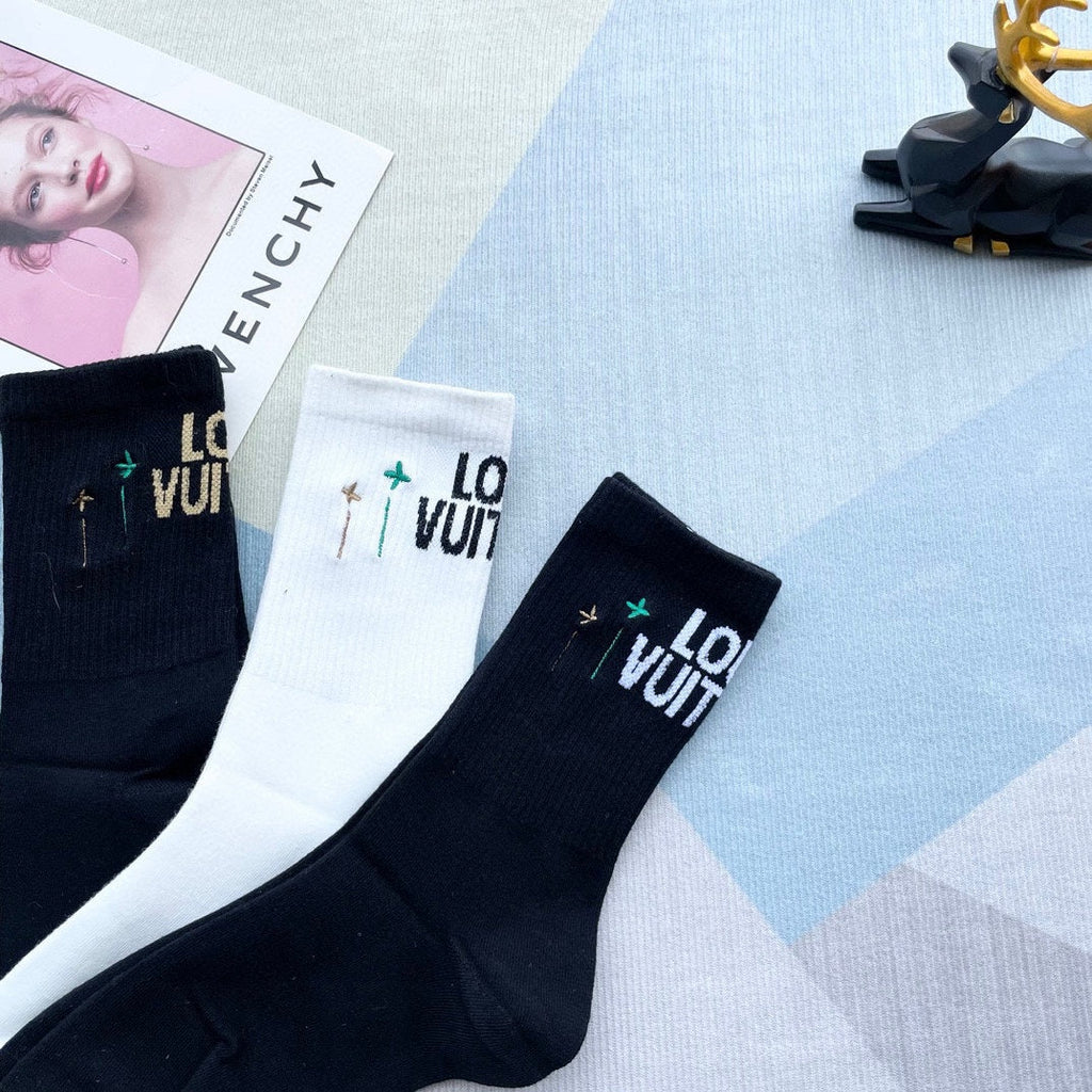 LOUIS VUITTON CREW SOCKS 212330 (1 BOX)