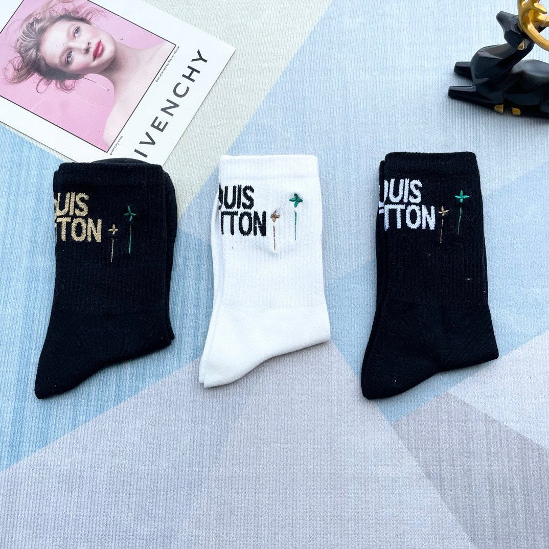 LOUIS VUITTON CREW SOCKS 212330 (1 BOX)