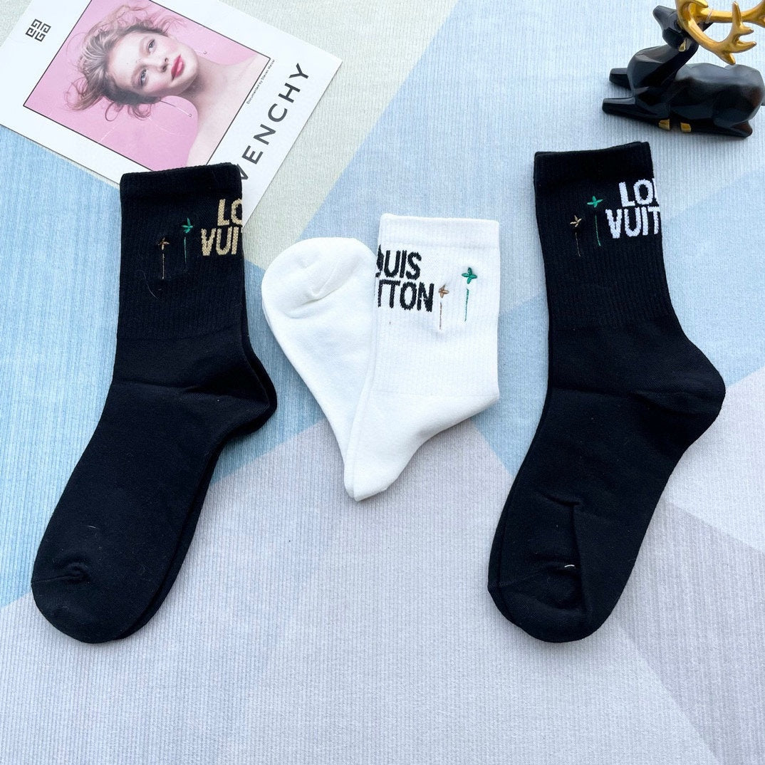 LOUIS VUITTON CREW SOCKS 212330 (1 BOX)