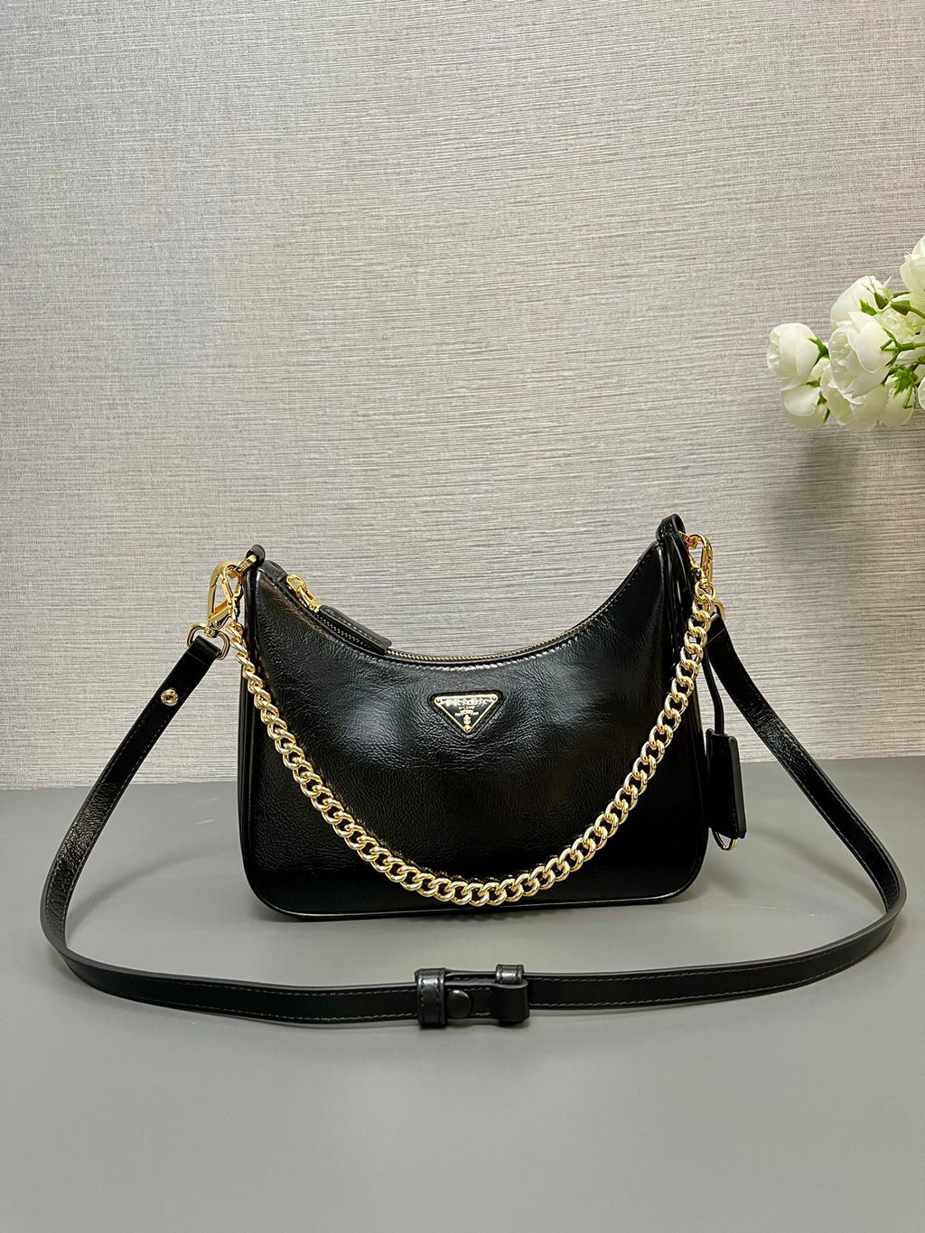 PRADA HOBO BAG 23 IN BLACK PATENT NAPPA LAMBSKIN GOLD HARDWARE
