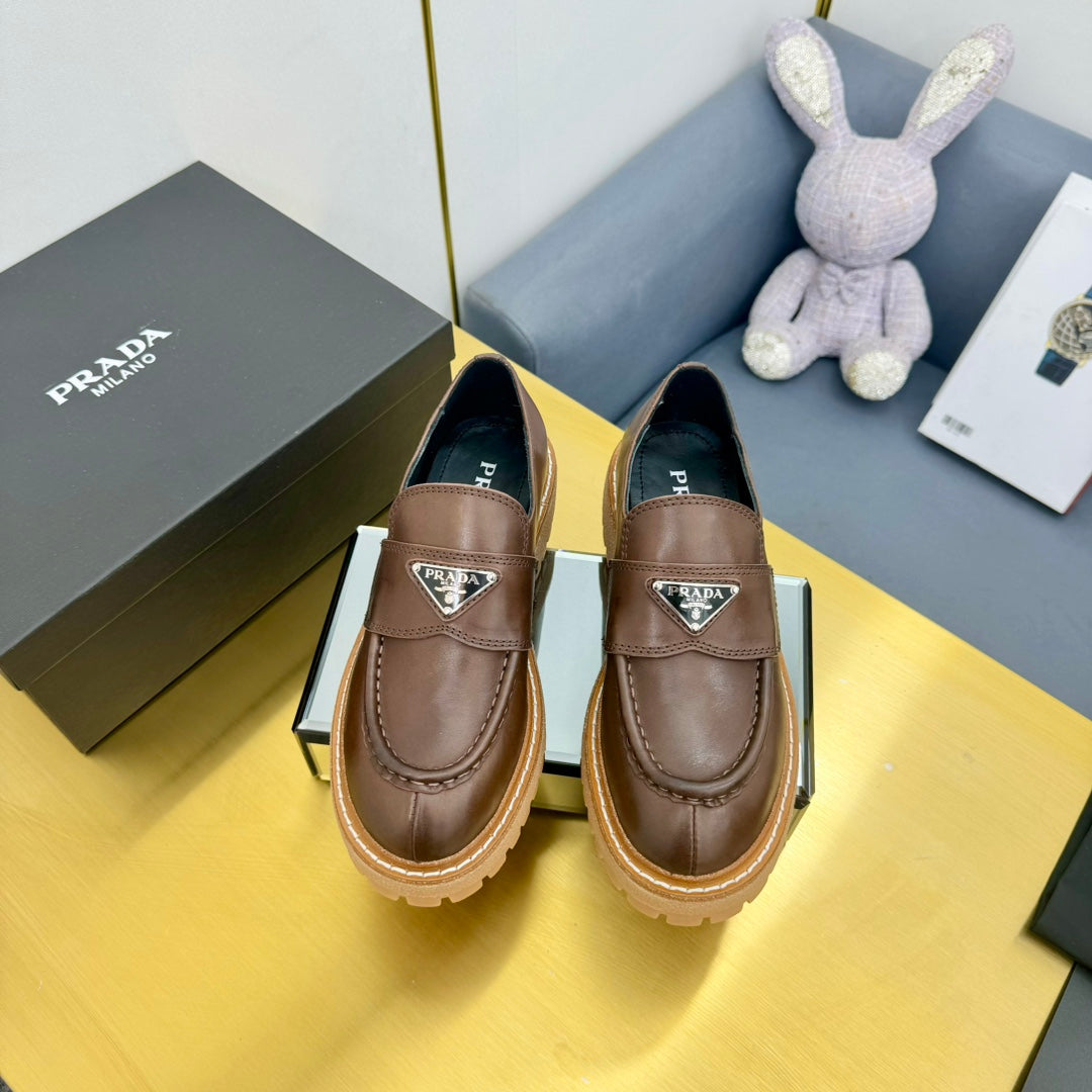 PRADA LOAFER WITH TRIANGLE LOGO IN CHOCOLATE BROWN CALFSKIN