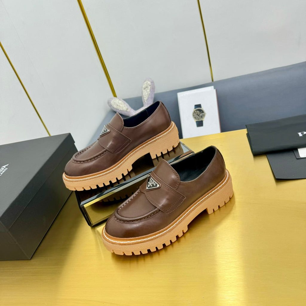 PRADA LOAFER WITH TRIANGLE LOGO IN CHOCOLATE BROWN CALFSKIN