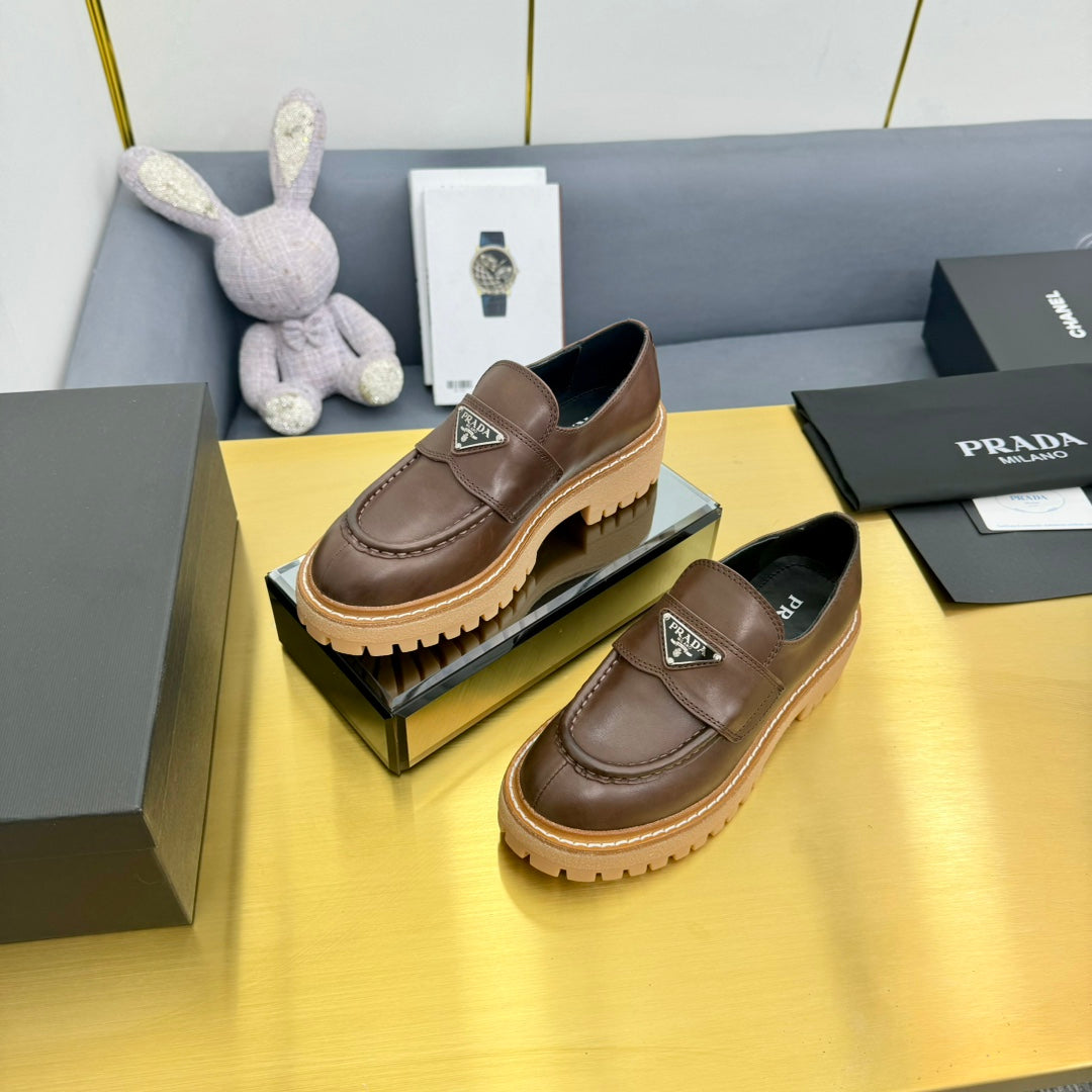 PRADA LOAFER WITH TRIANGLE LOGO IN CHOCOLATE BROWN CALFSKIN