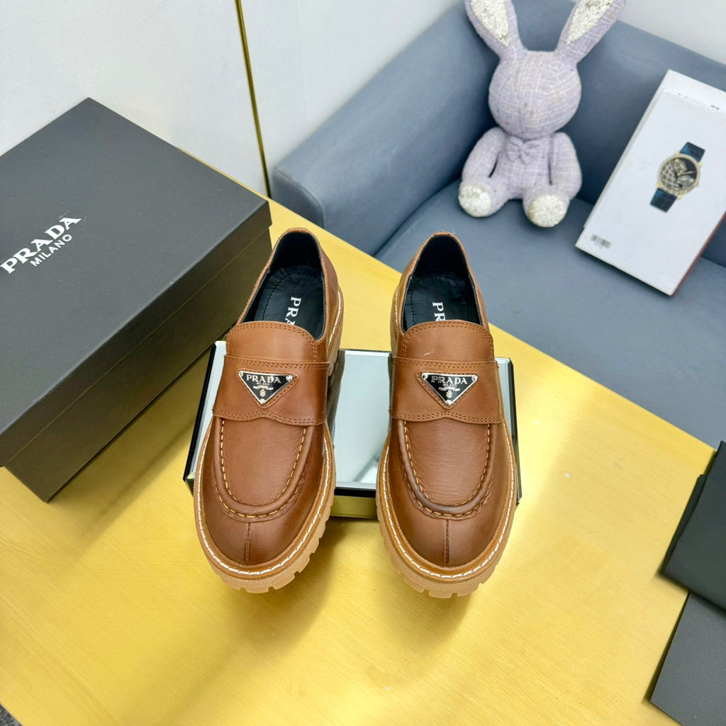 PRADA LOAFER WITH TRIANGLE LOGO IN COGNAC CALFSKIN
