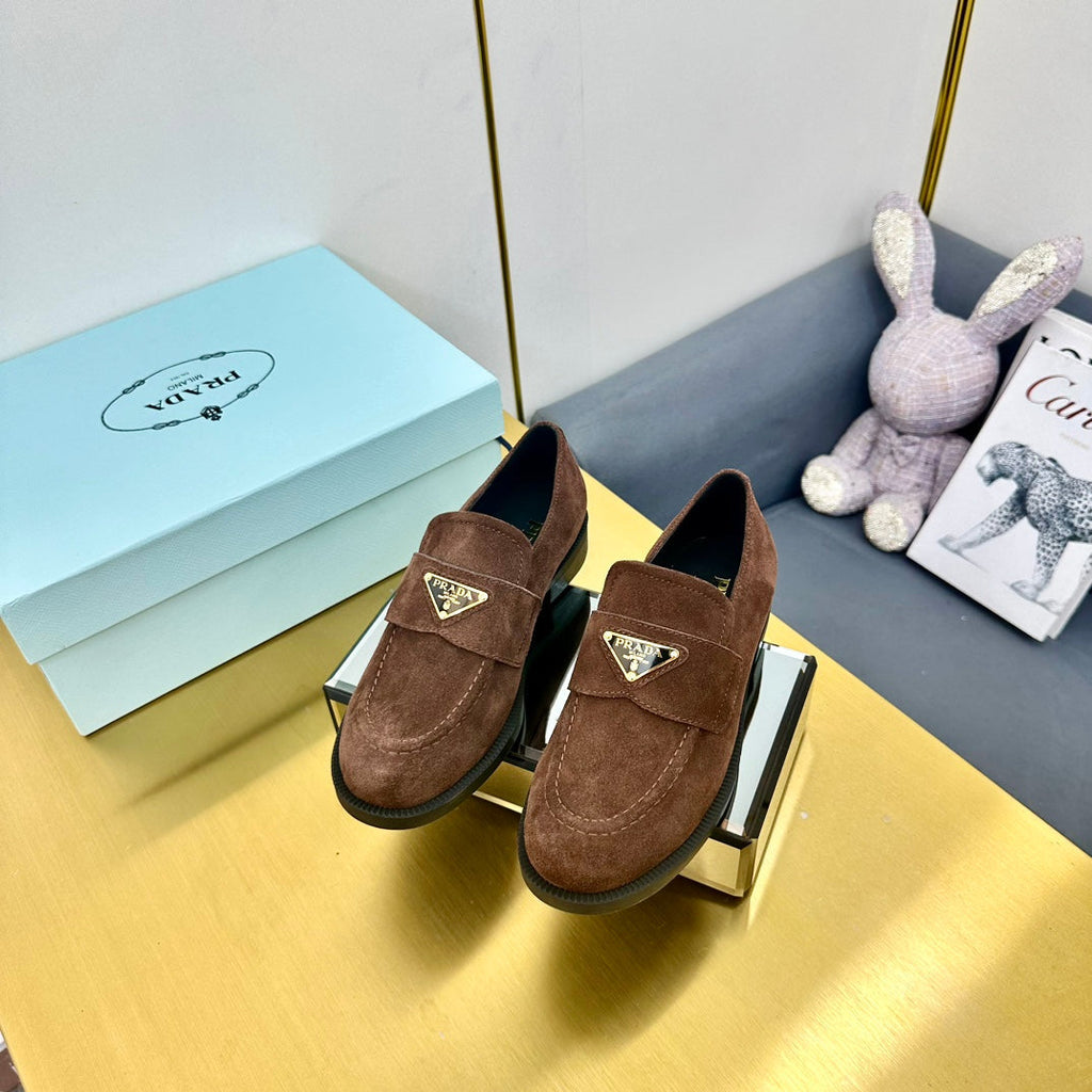 PRADA LOAFERS ATTACHED TRIANGLE LOGO IN WALNUT BROWN SUEDE