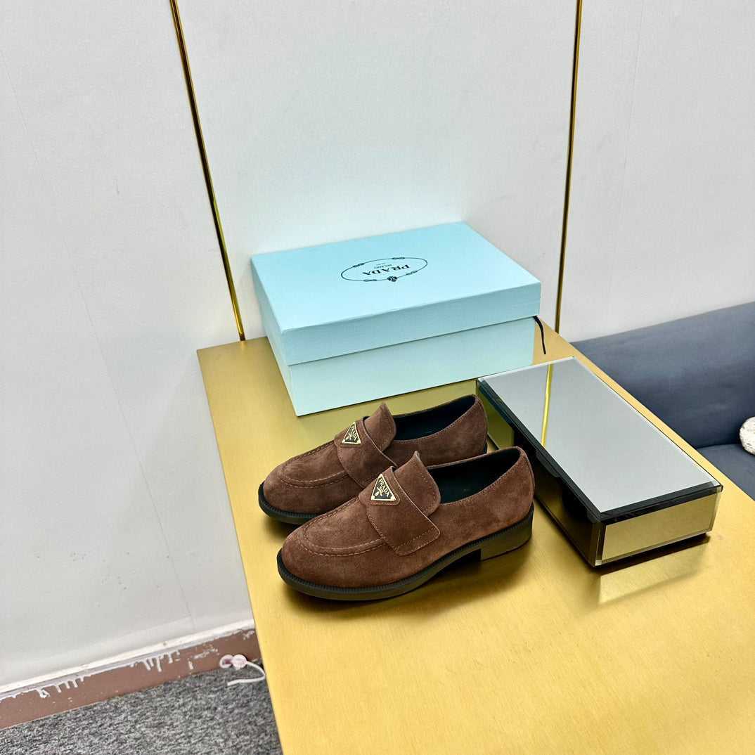 PRADA LOAFERS ATTACHED TRIANGLE LOGO IN WALNUT BROWN SUEDE