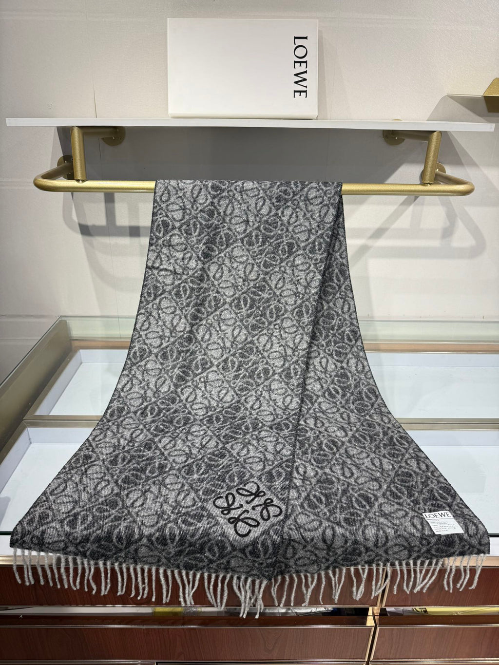 LOEWE 25S SCARF 180 IN CASHMERE WOOL 706573