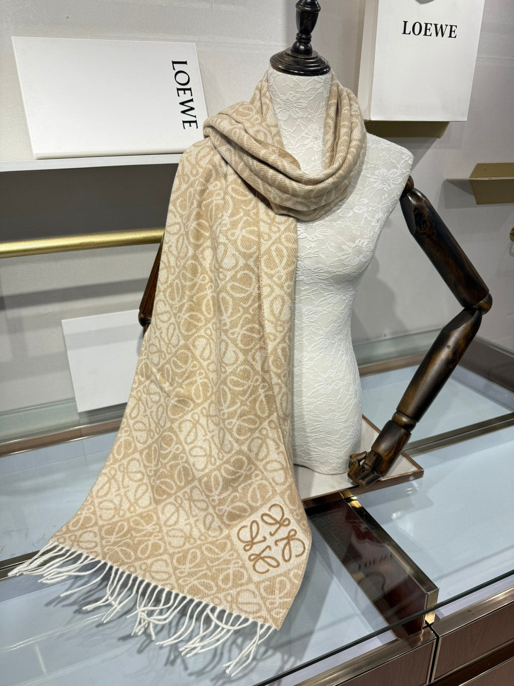 LOEWE 25S SCARF 180 IN CASHMERE WOOL 706575