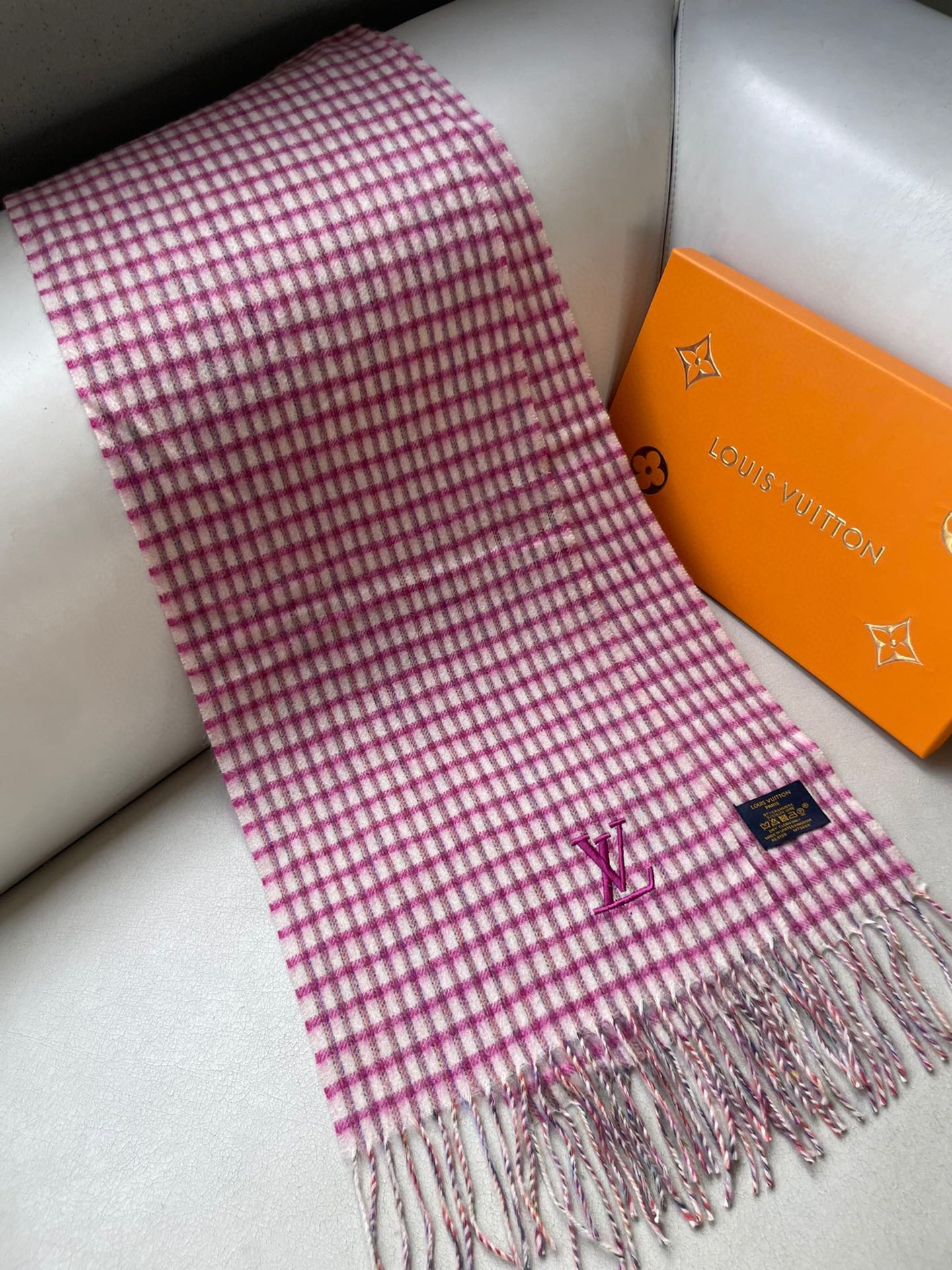 LOUIS VUITTON PLAID EMBROIDERY SCARF 180 CM IN BRIGHT PINK CASHMERE 399964
