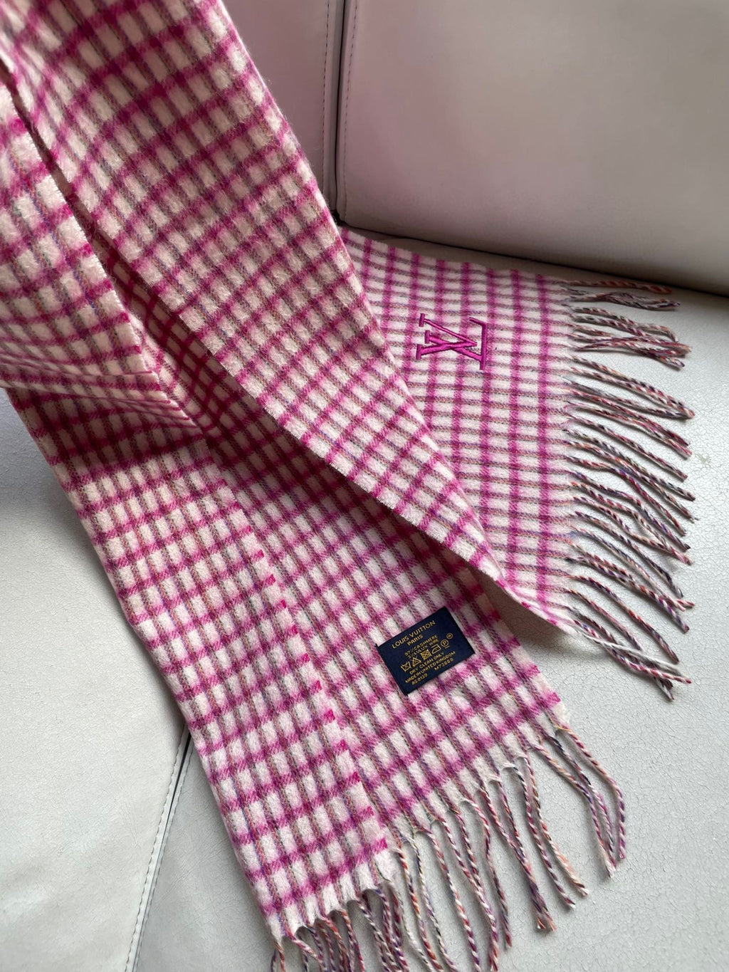 LOUIS VUITTON PLAID EMBROIDERY SCARF 180 CM IN BRIGHT PINK CASHMERE 399964
