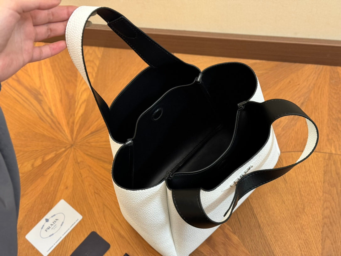 PRADA 25 BASKET BAG IN WHITE CALFSKIN