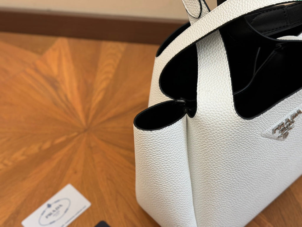 PRADA 25 BASKET BAG IN WHITE CALFSKIN