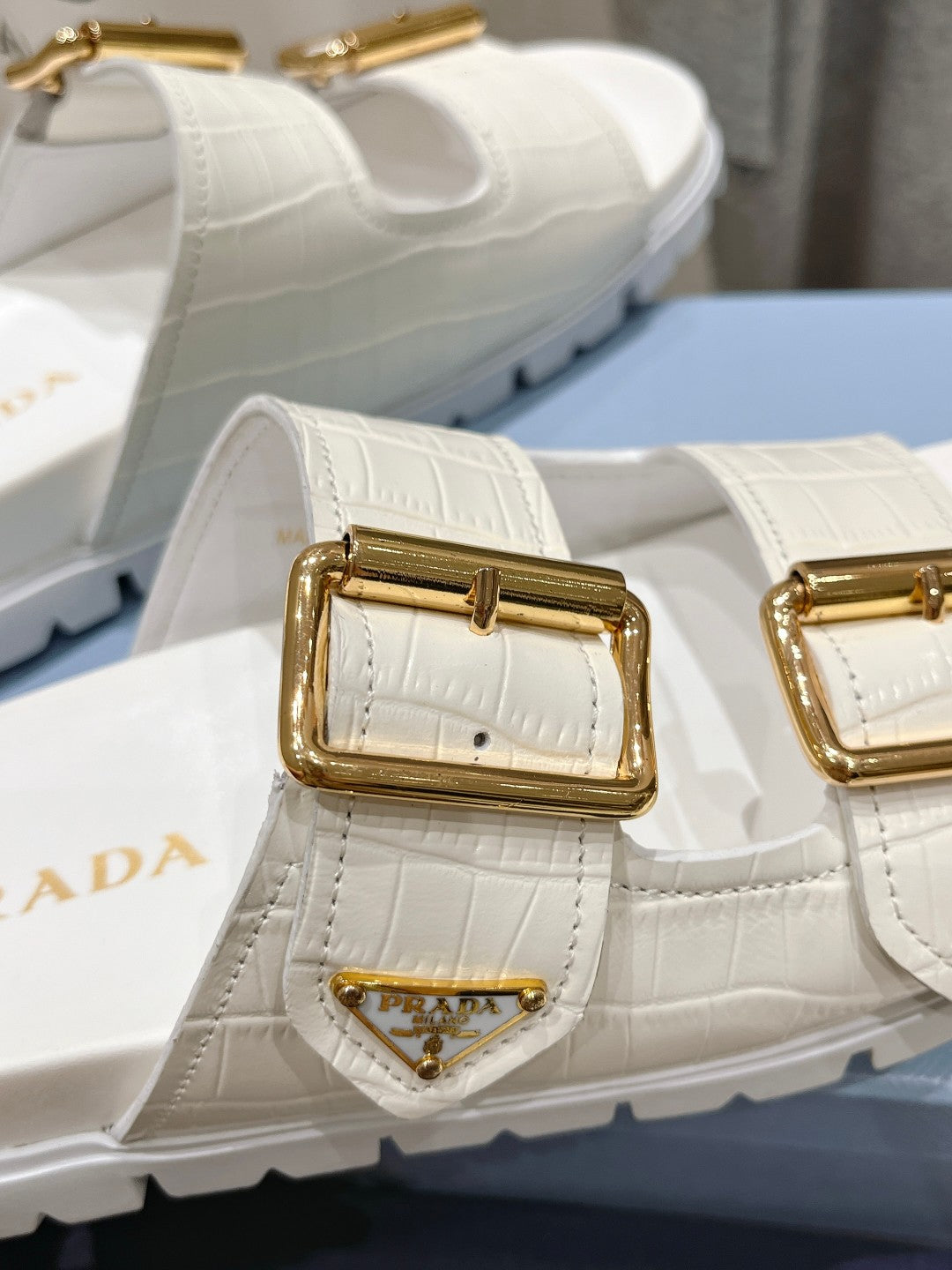 PRADA CROCODILE MOTIF STRAP SLIDES SANLS WHITE CALFSKIN